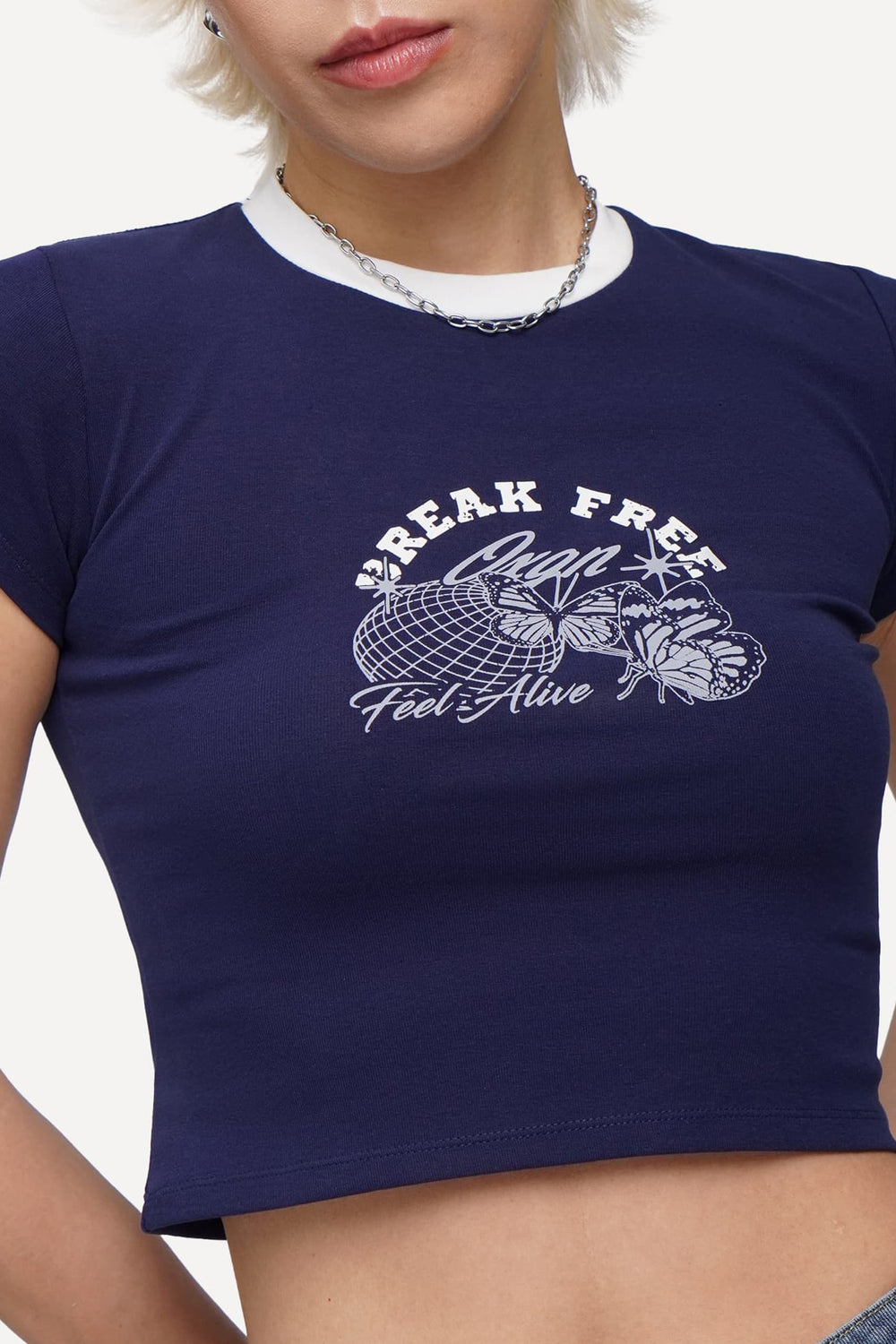 Ringer Graphic Cropped T-Shirt