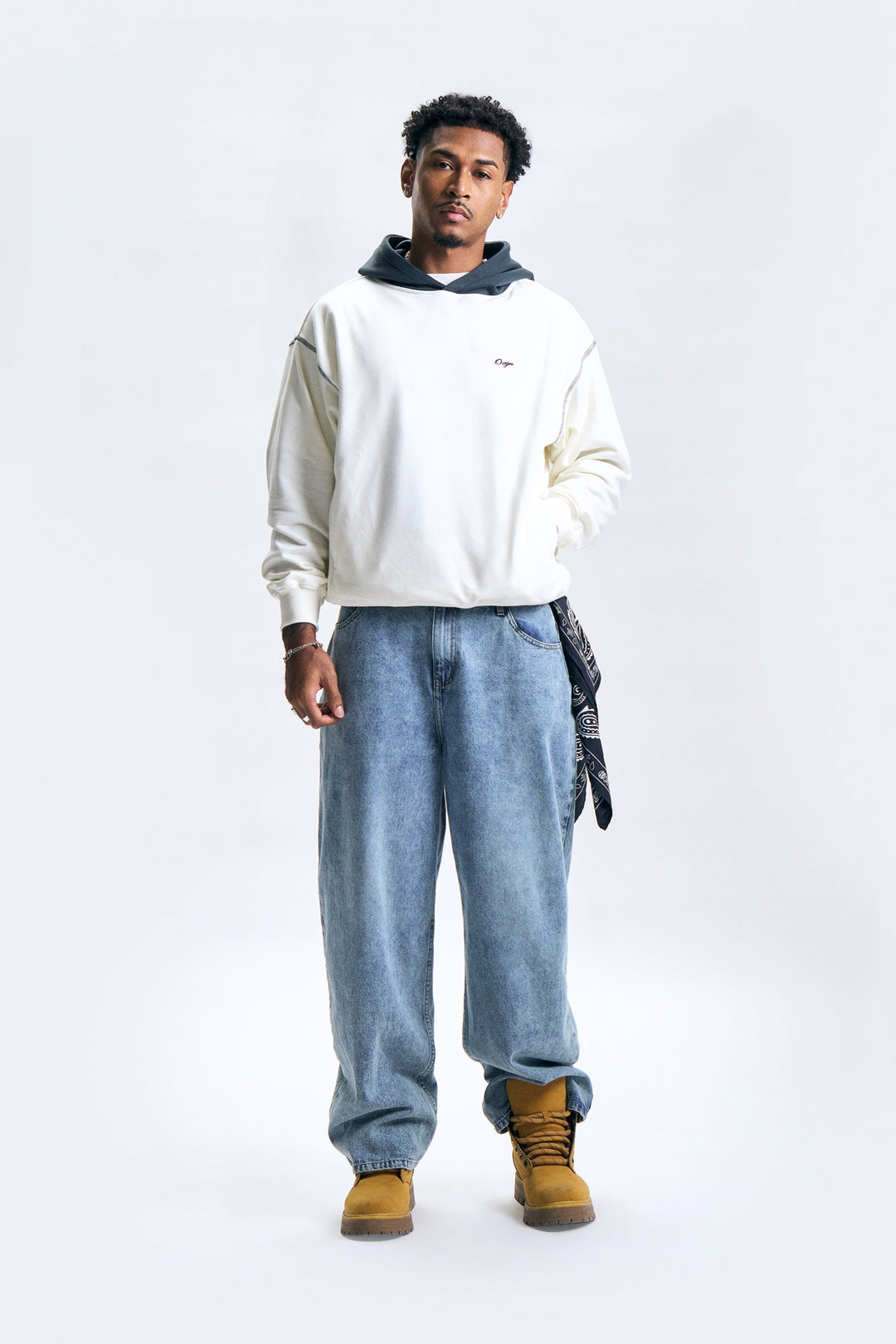 987393-Off White (3).jpg