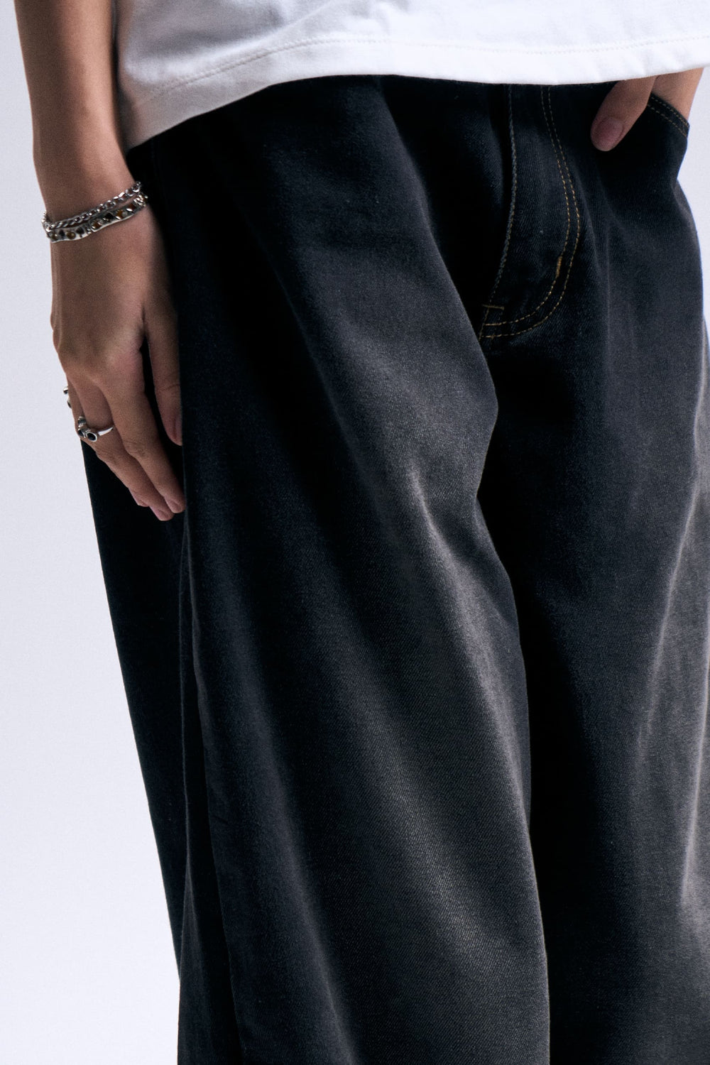 988974-Black (4).jpg