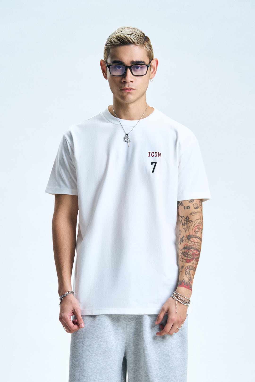9000089-Off White (2).jpg