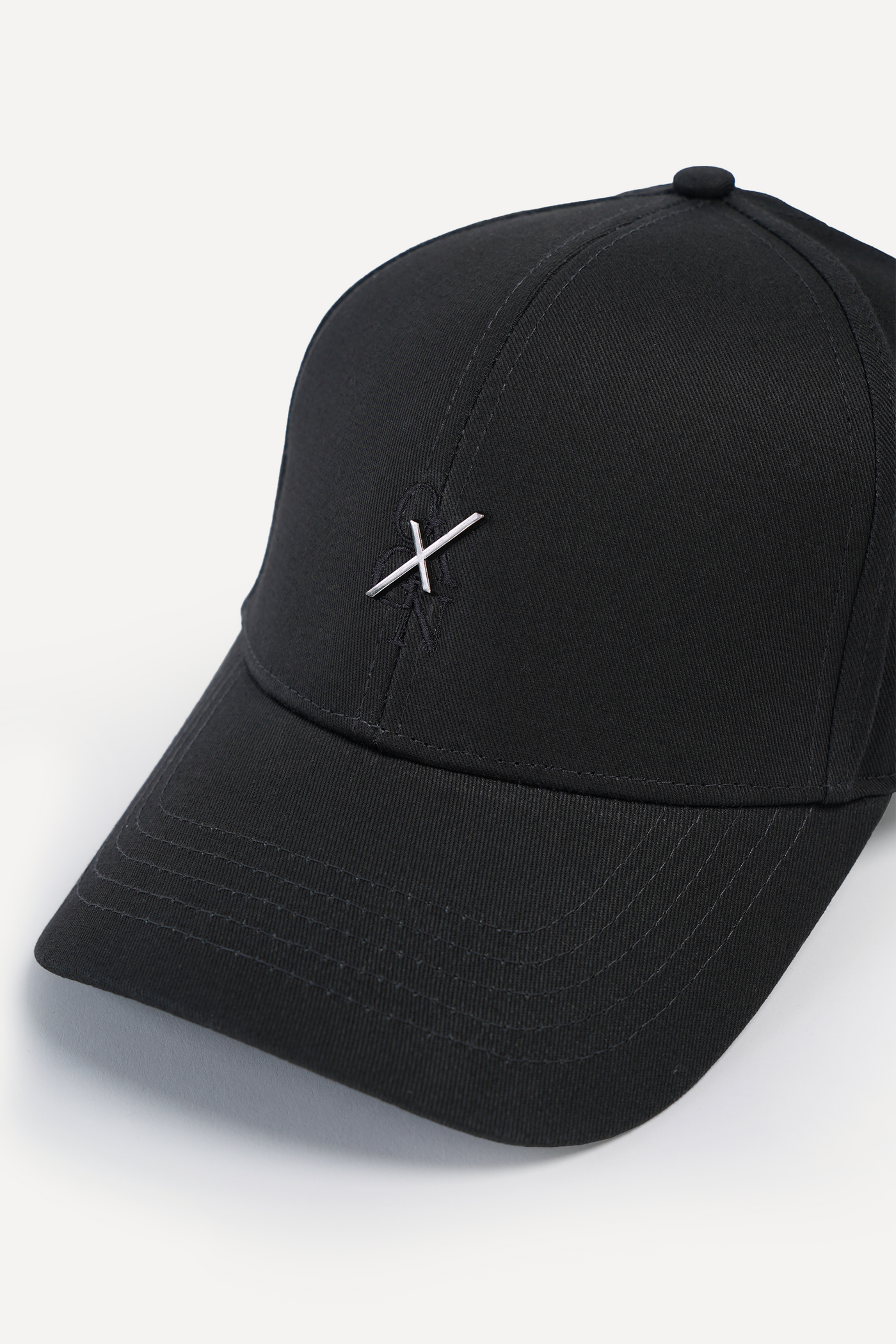 Curved Cap With Metal Logo
