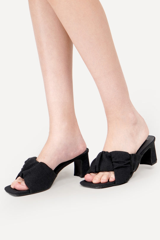 Ladies' Linen Ruched Strap Heels