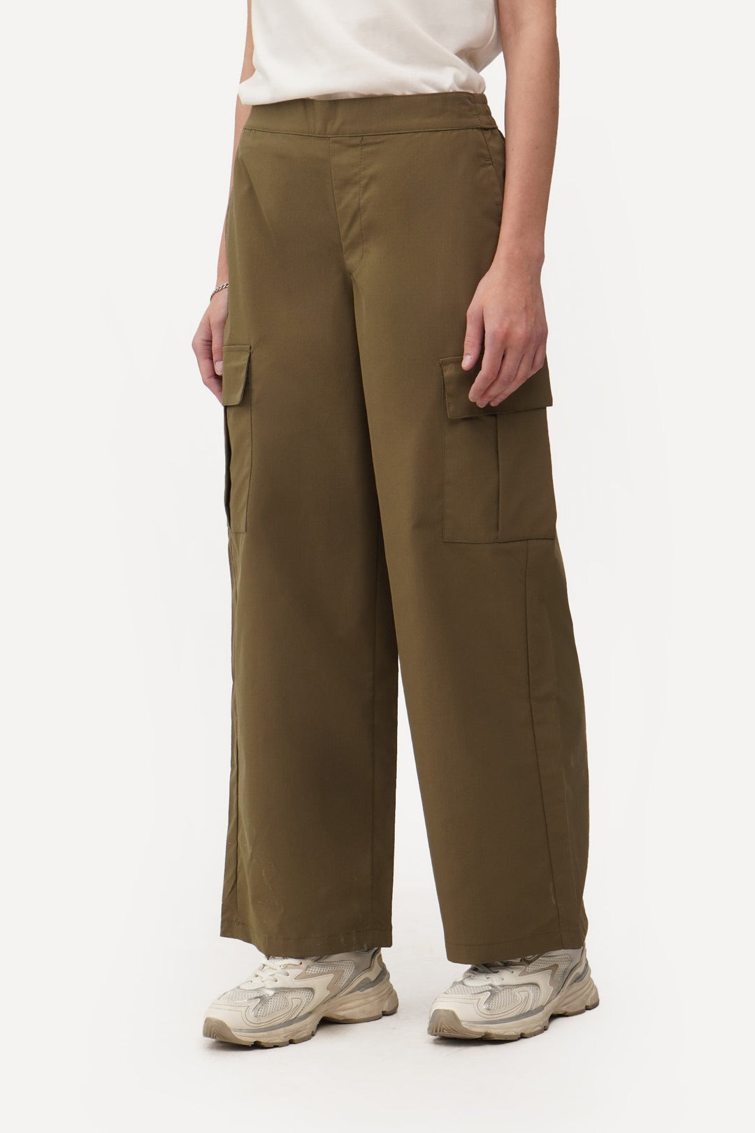 Pull-Up Cargo Trousers