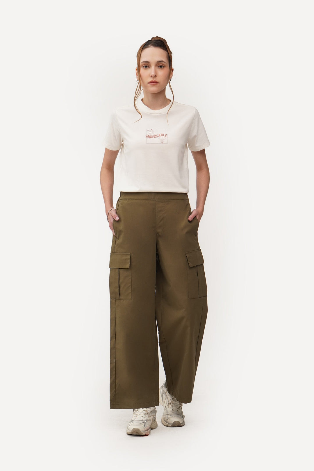 Pull-Up Cargo Trousers