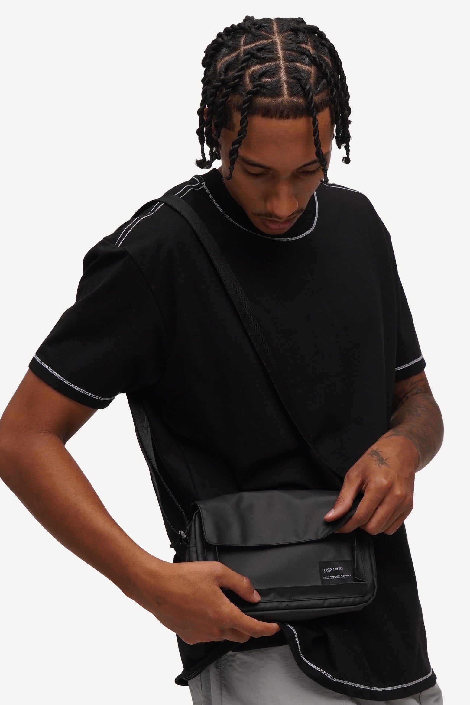 984652-Black (2).jpg