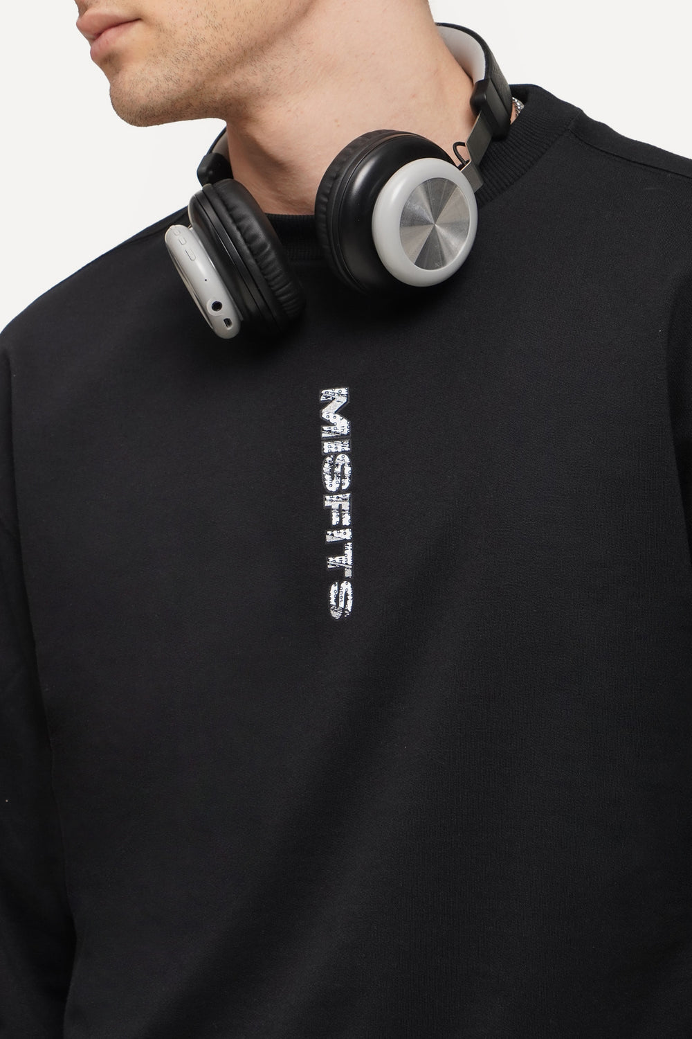 Graphic Pullover