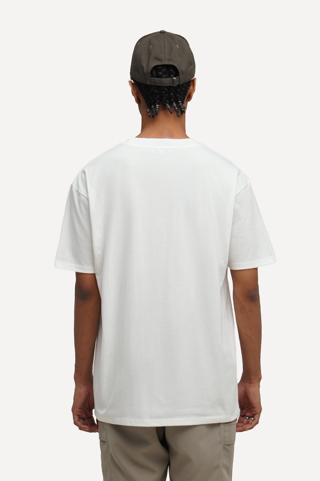 985231-Off White (1).jpg