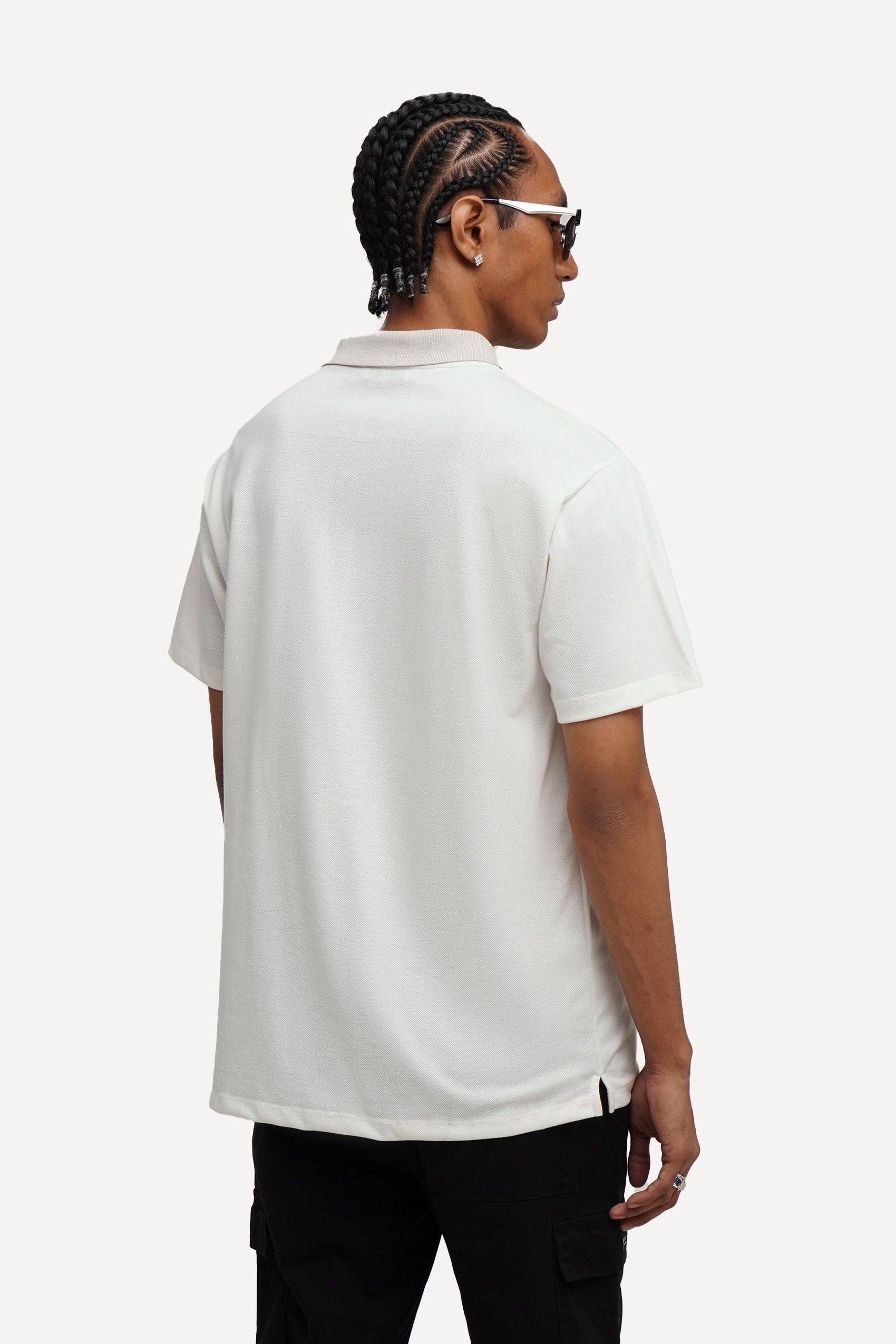 985773-Off White (1).jpg