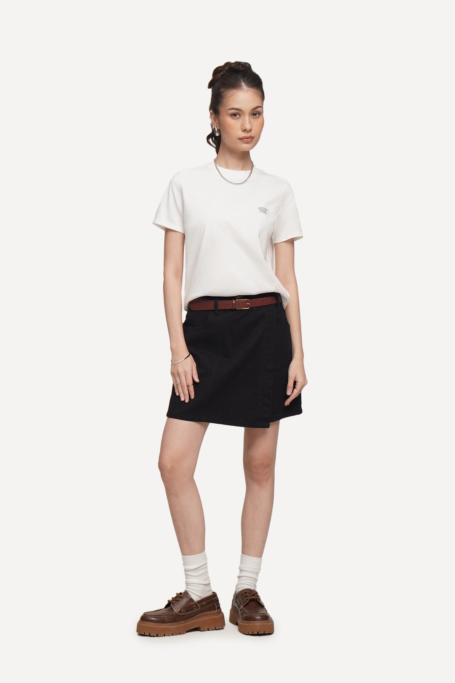 985889-Off White (2).jpg