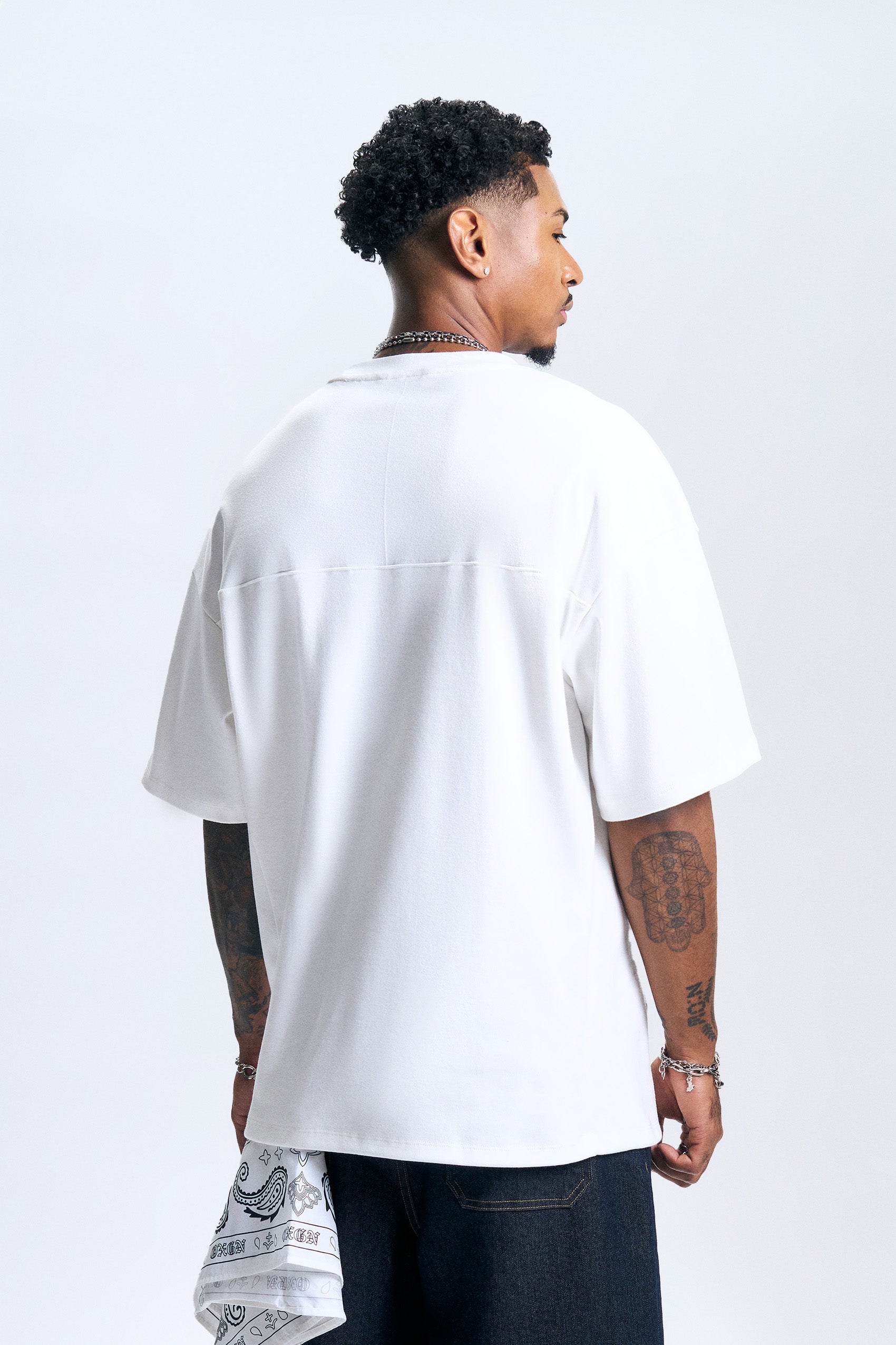 987390-Off White (3).jpg