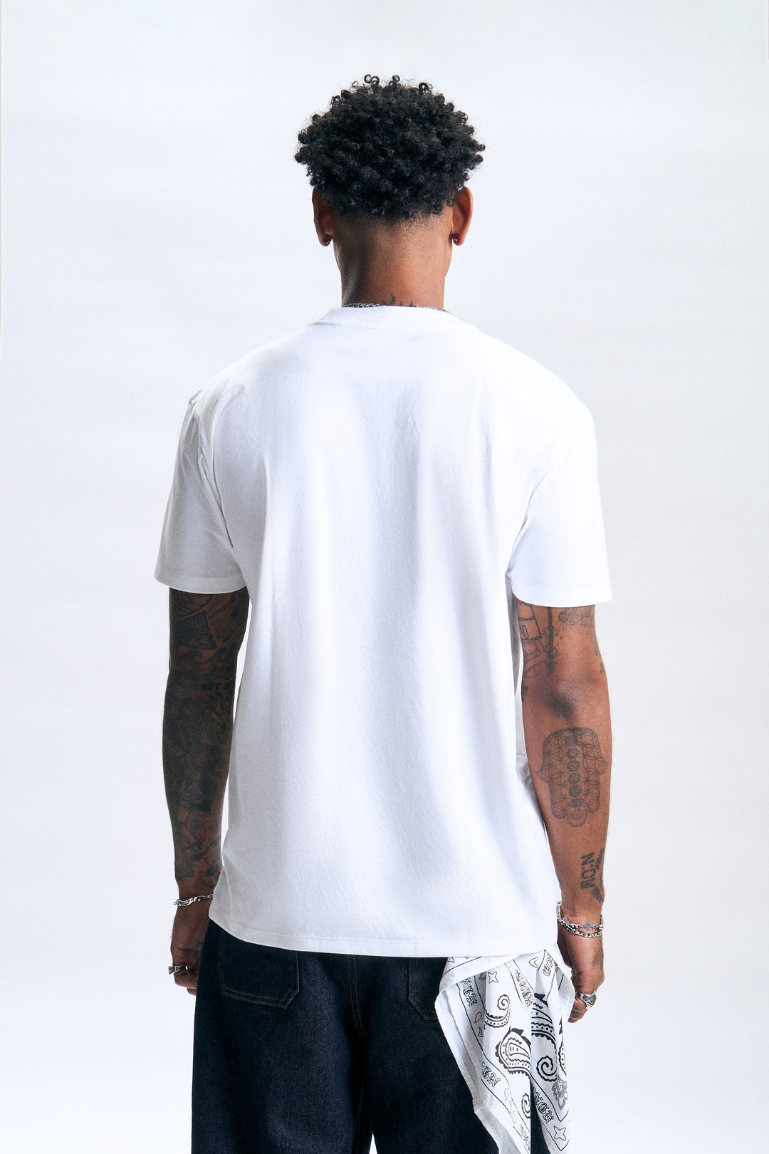 988064-Off White (1).jpg
