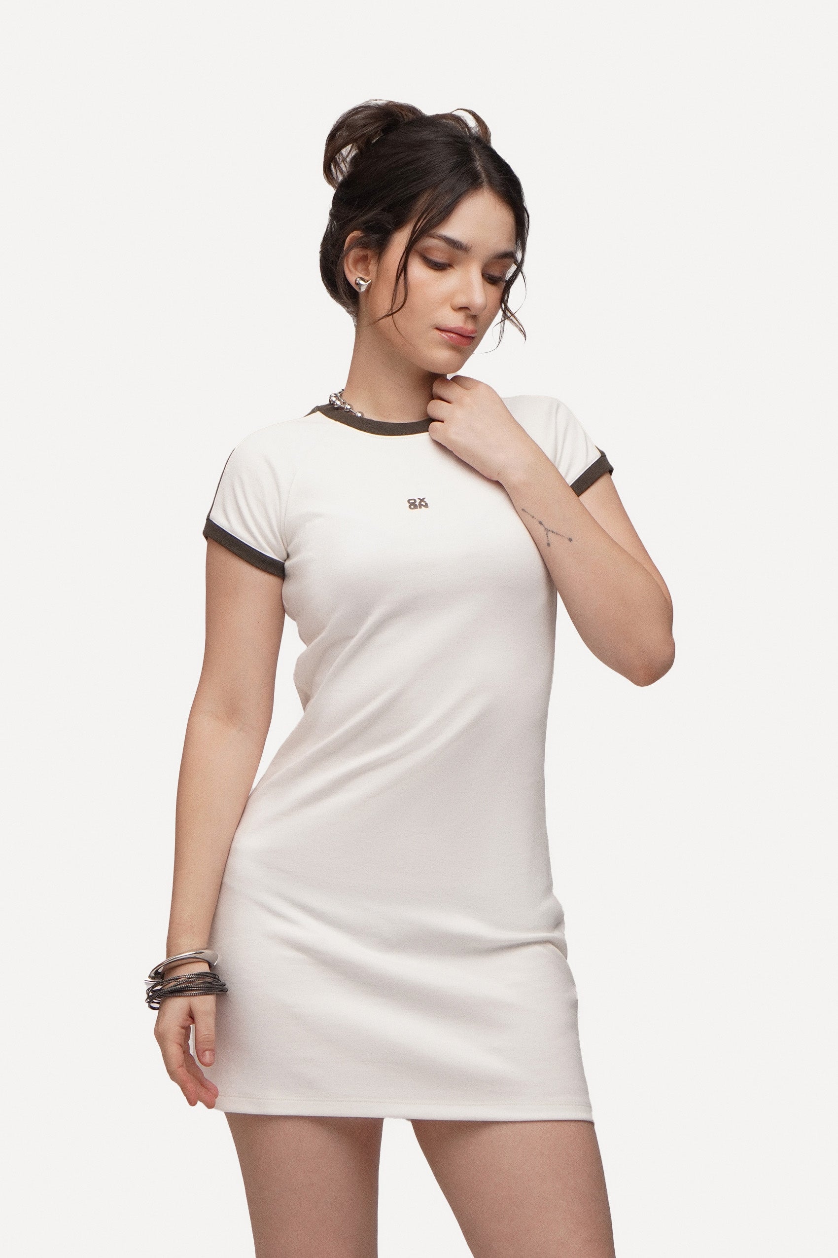 988209-Off White (1).jpg