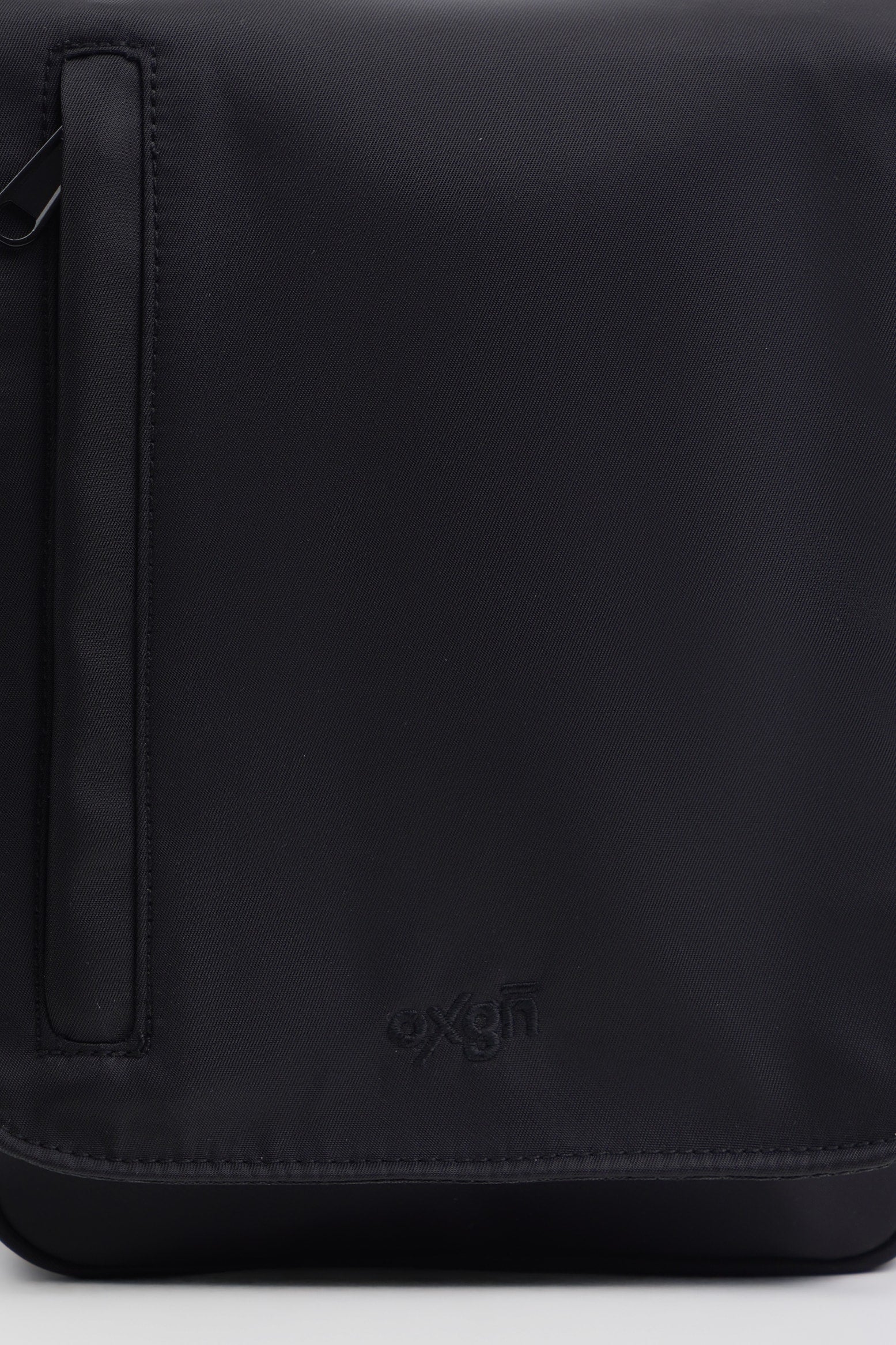 989018-Black (2).jpg