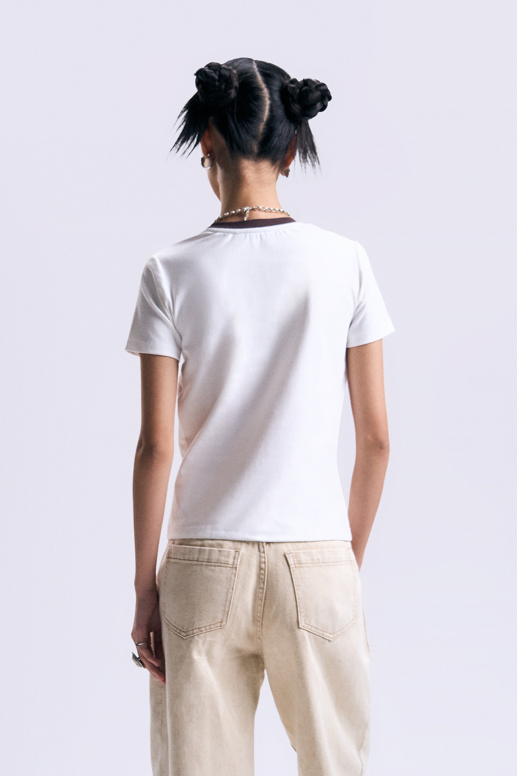 989053-Off White (1).jpg
