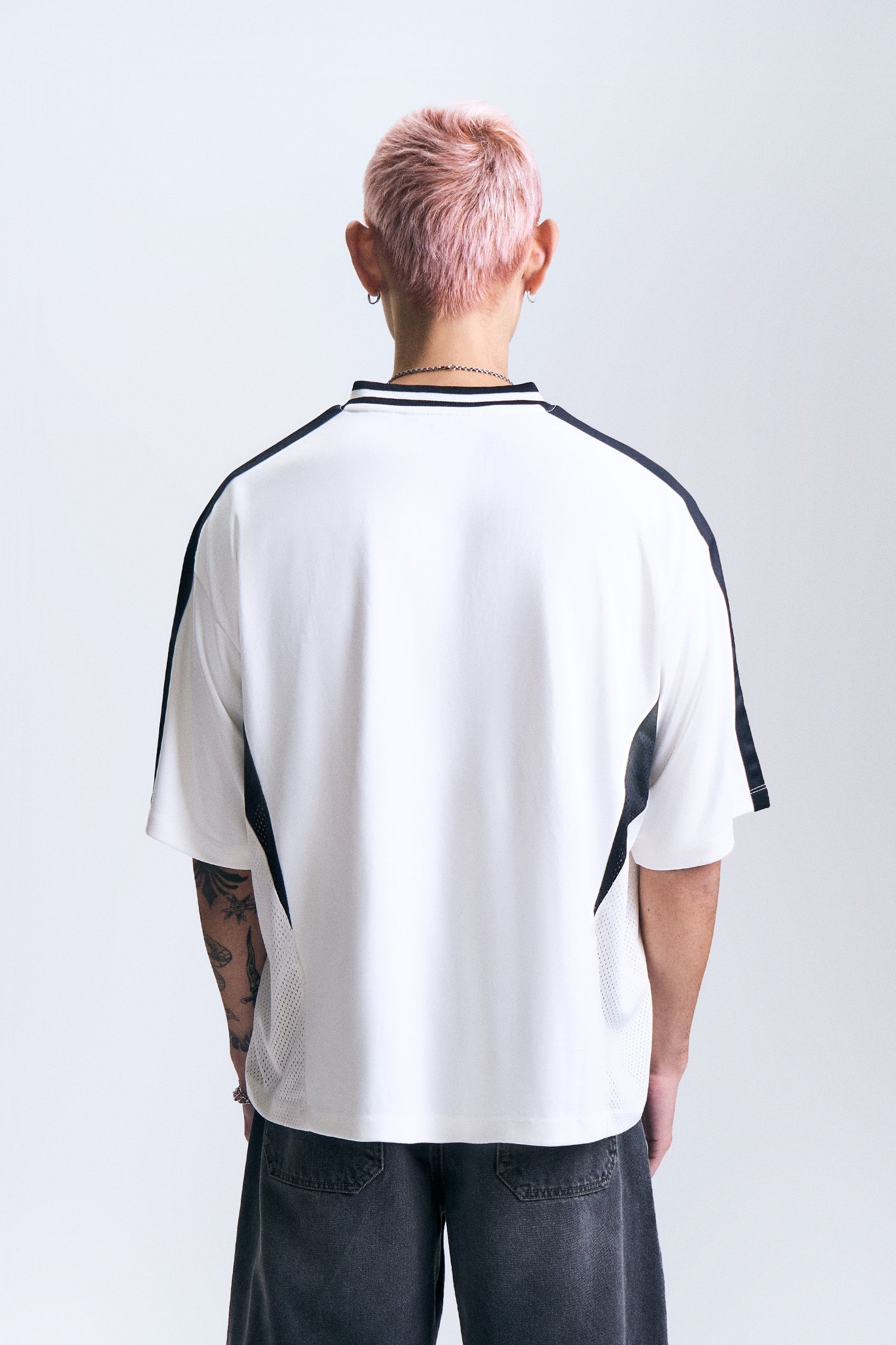 989659-Off White (3).jpg