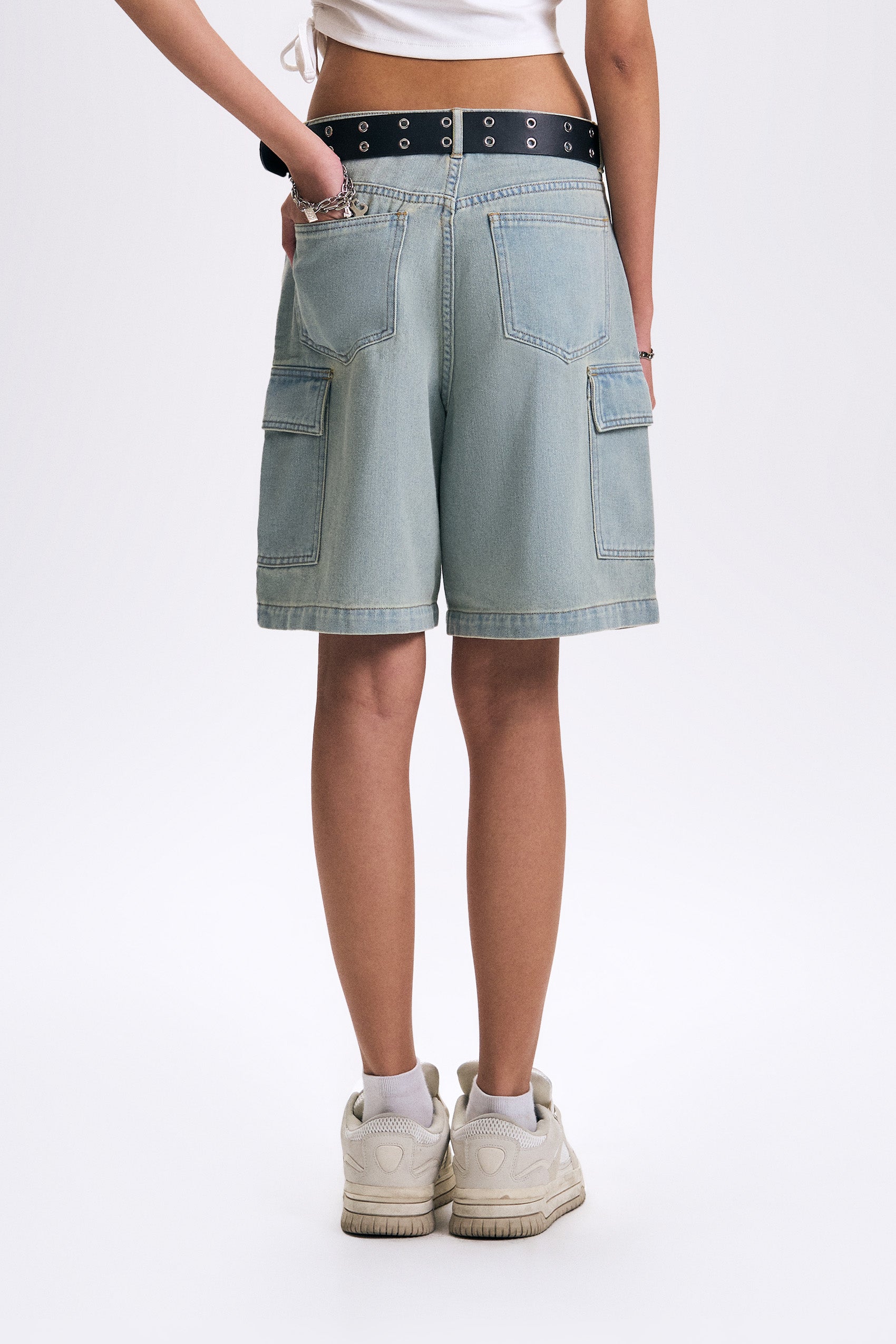 989791-Pale Blue (5).jpg