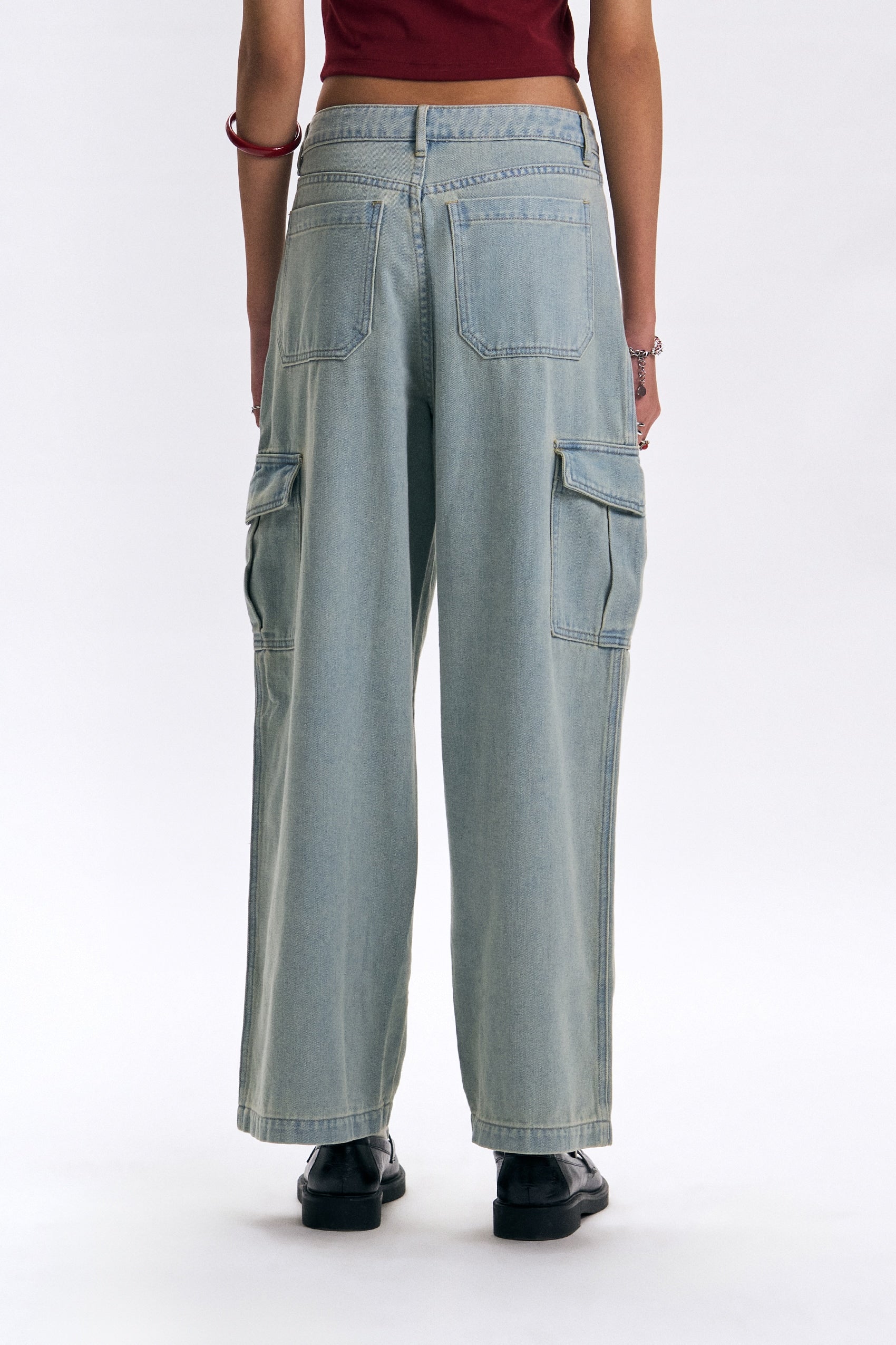 989799-Pale Blue (1).jpg