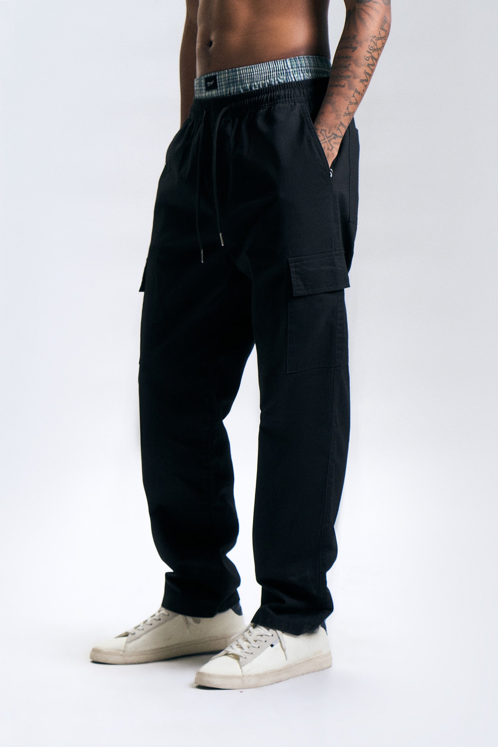 989928-Black (2).jpg