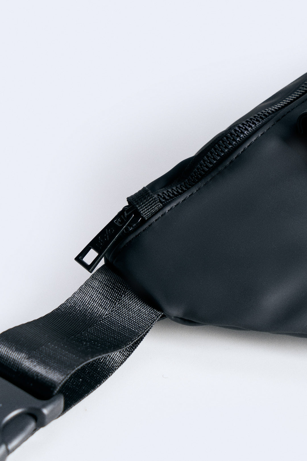 990063-Black (4).jpg