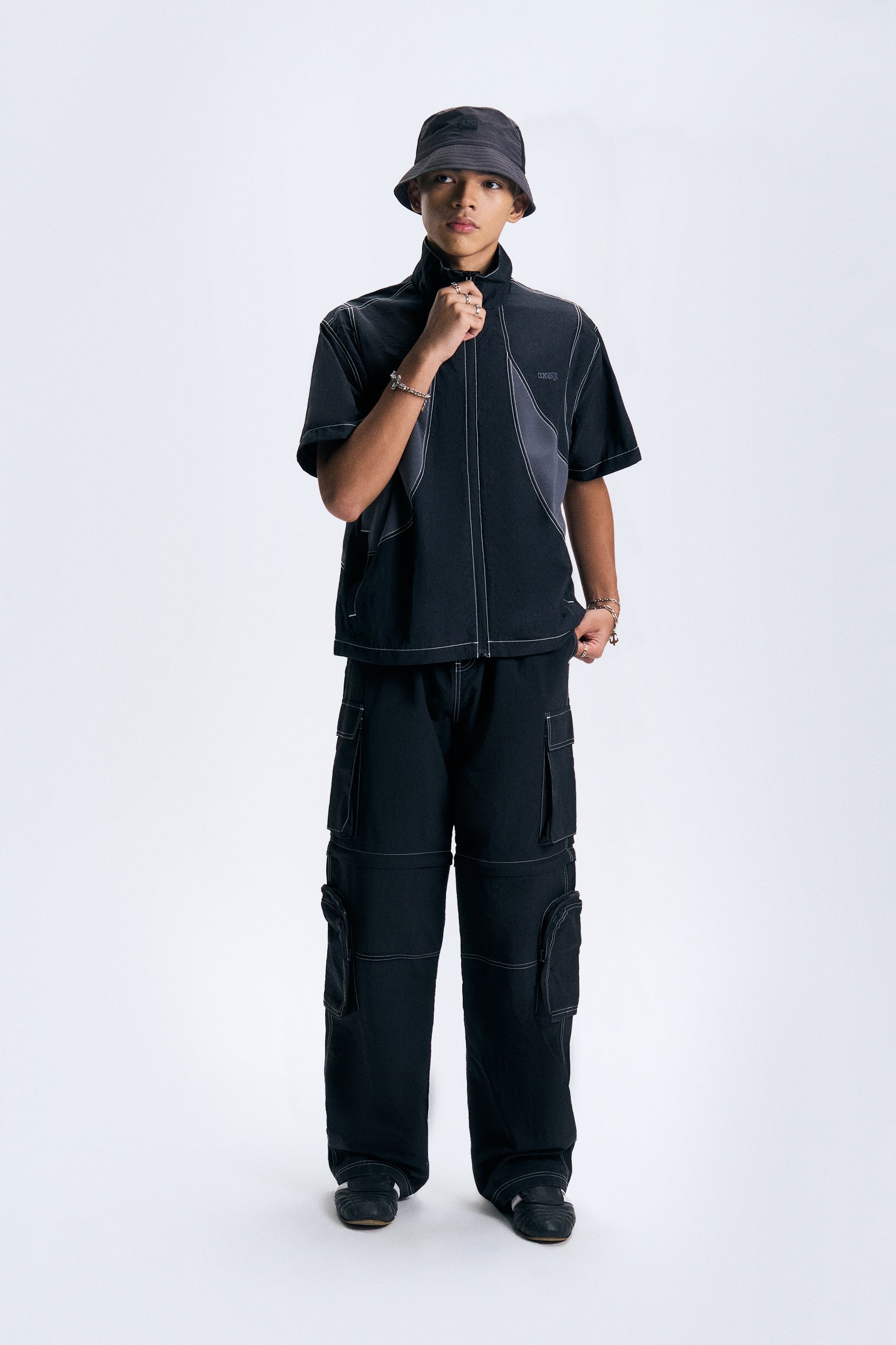 990491-Black (1).jpg