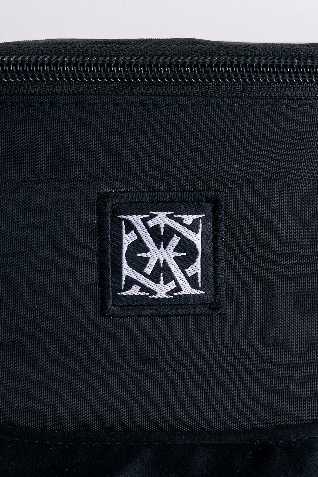 990683-Black (4).jpg