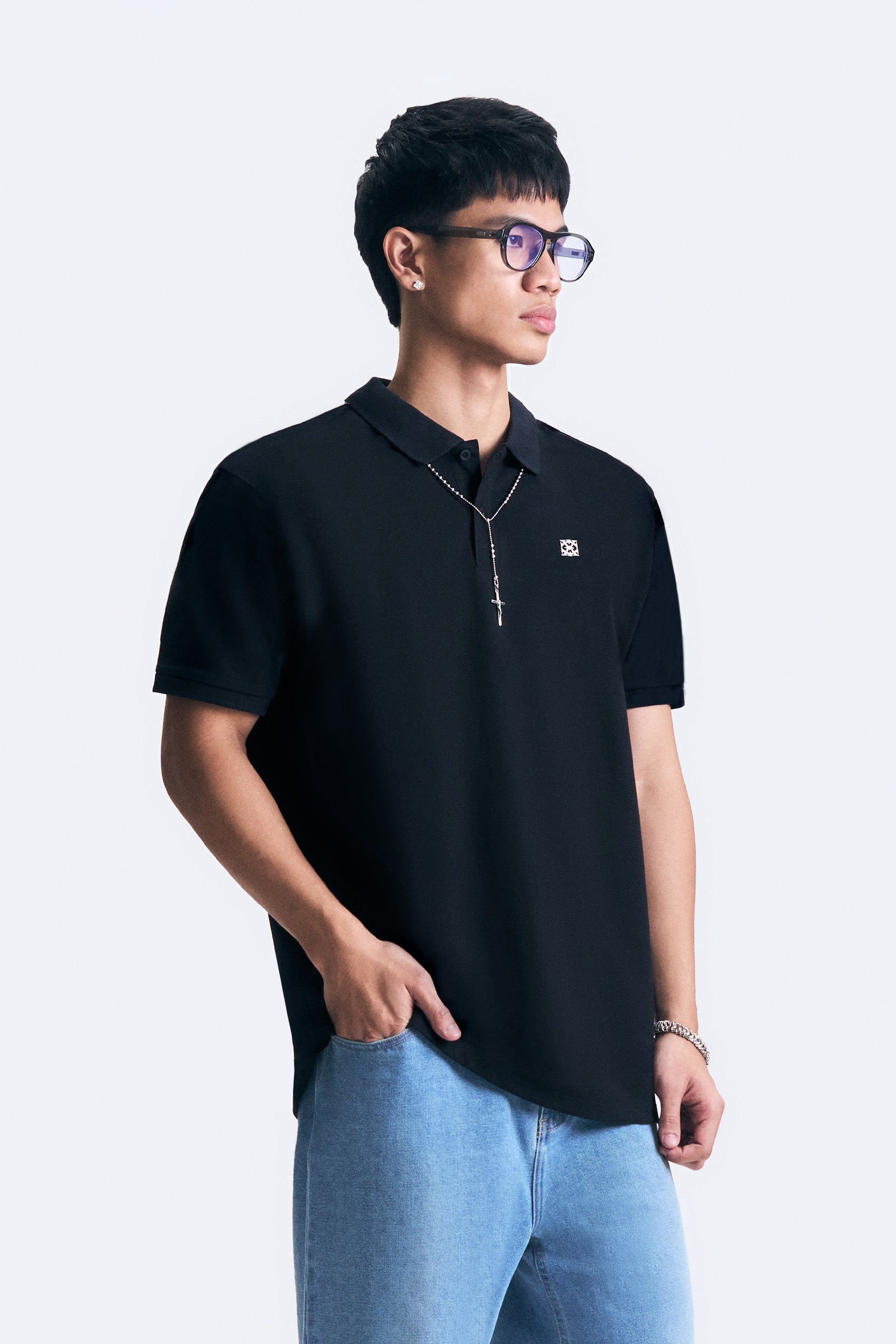 990752-Black (1).jpg