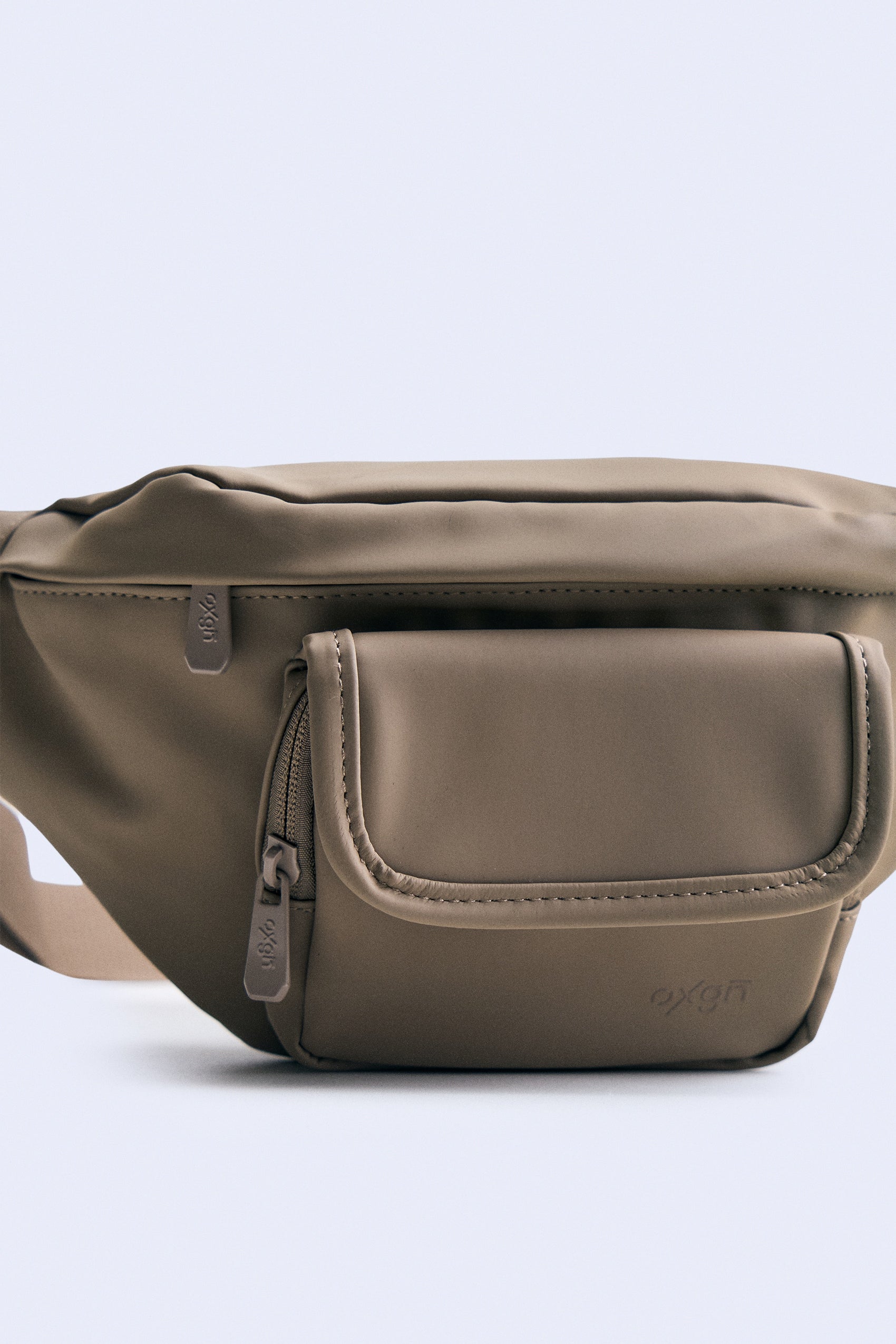 990822-Taupe (3).jpg