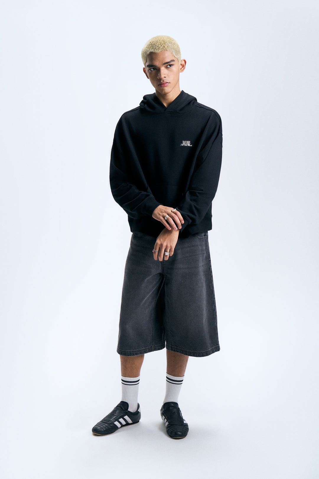 990848-Black (1).jpg