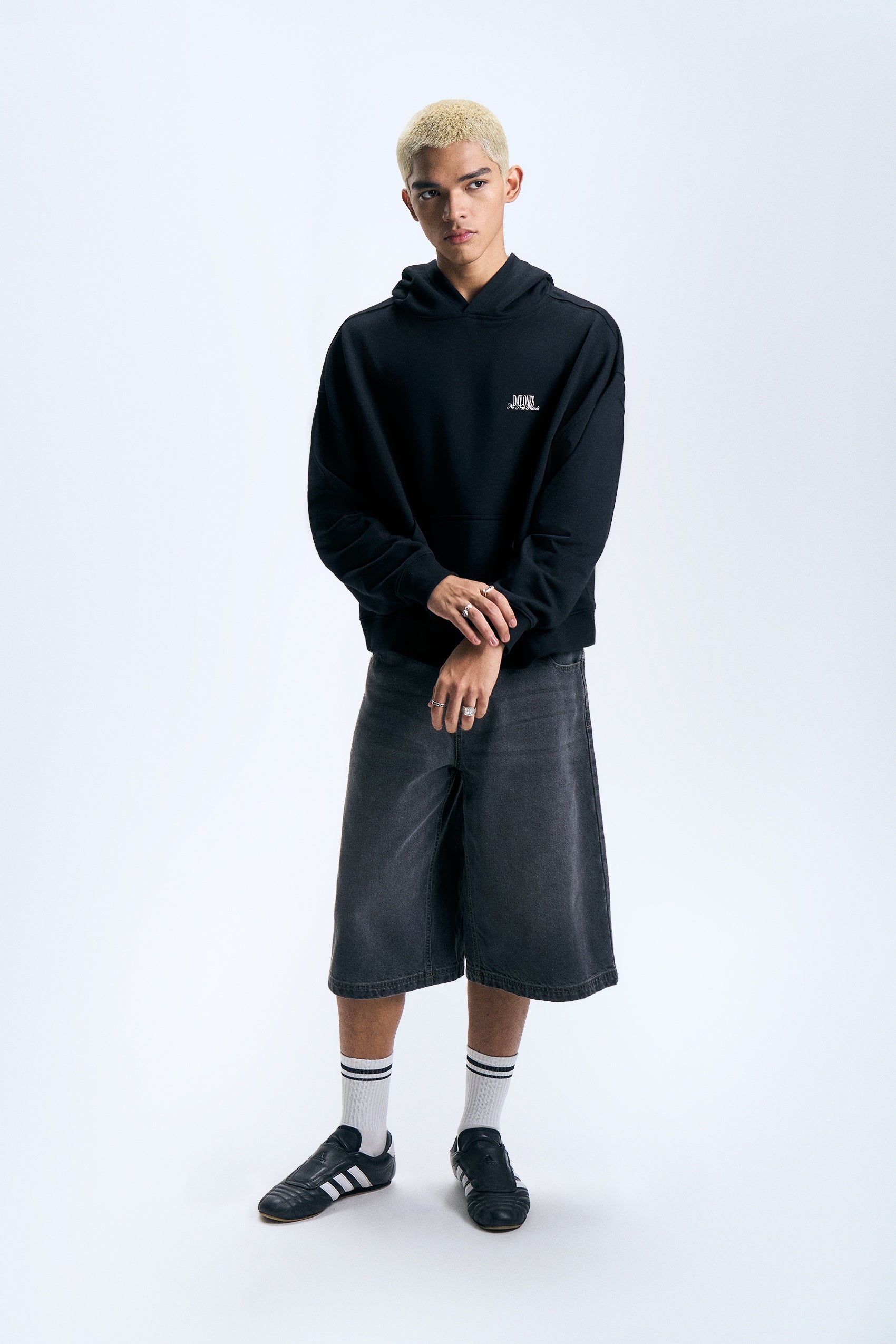 990848-Black (1).jpg