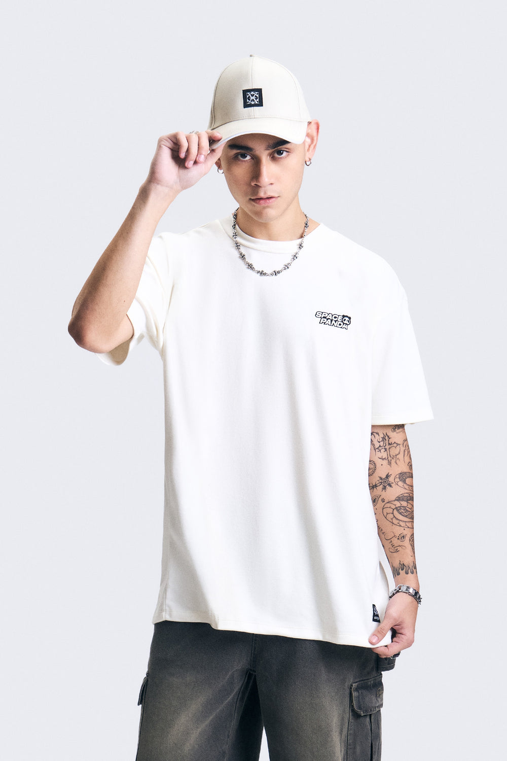 990976-Off White (1).jpg