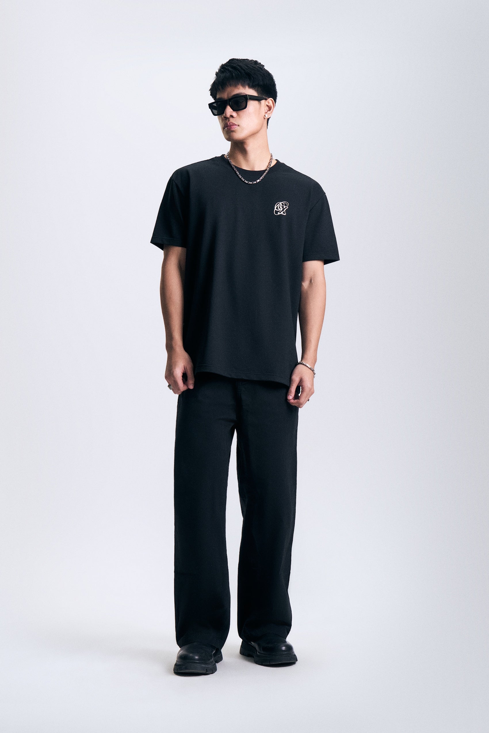 991136-Black (1).jpg