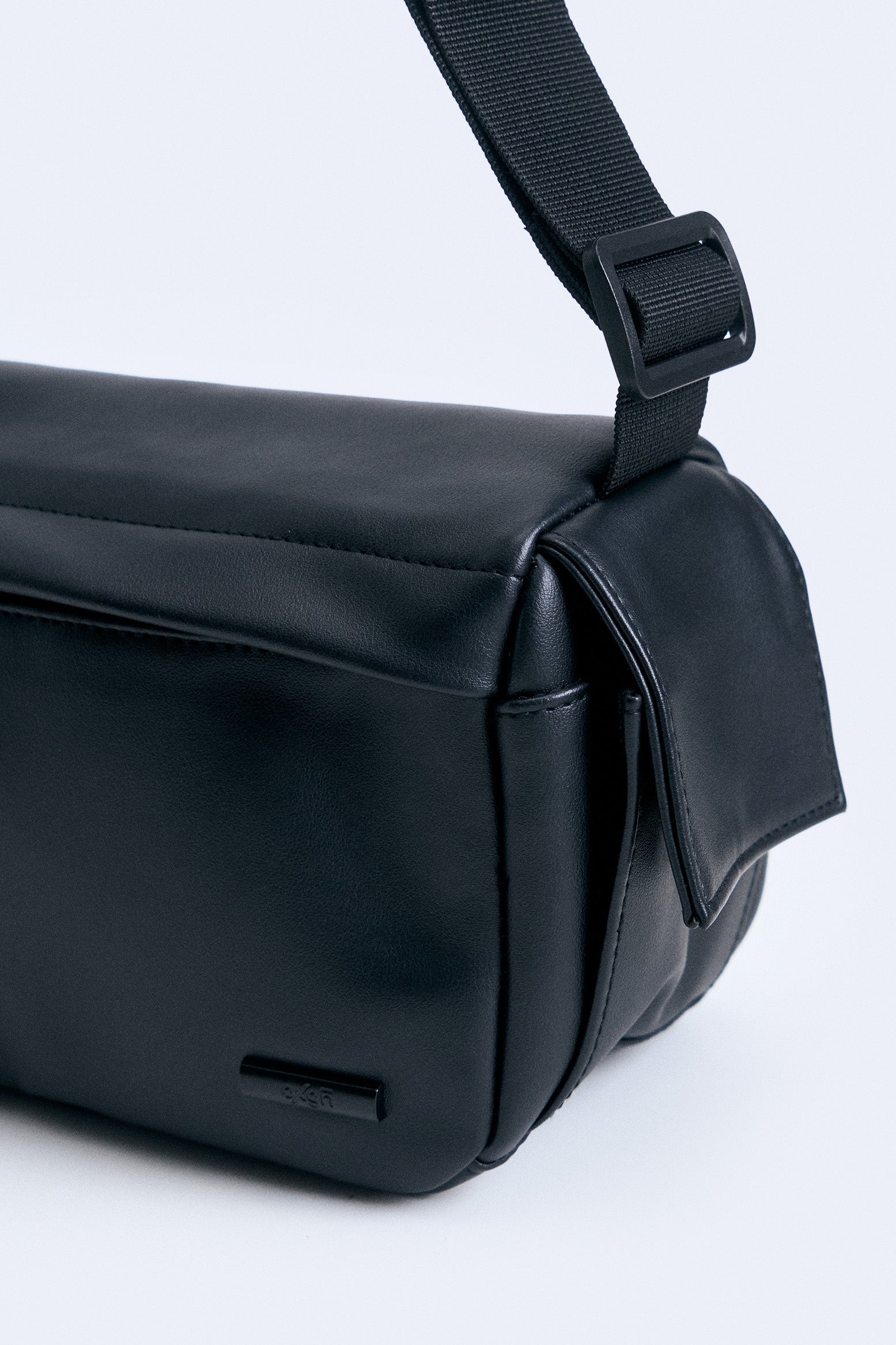 991252-Black (5).jpg