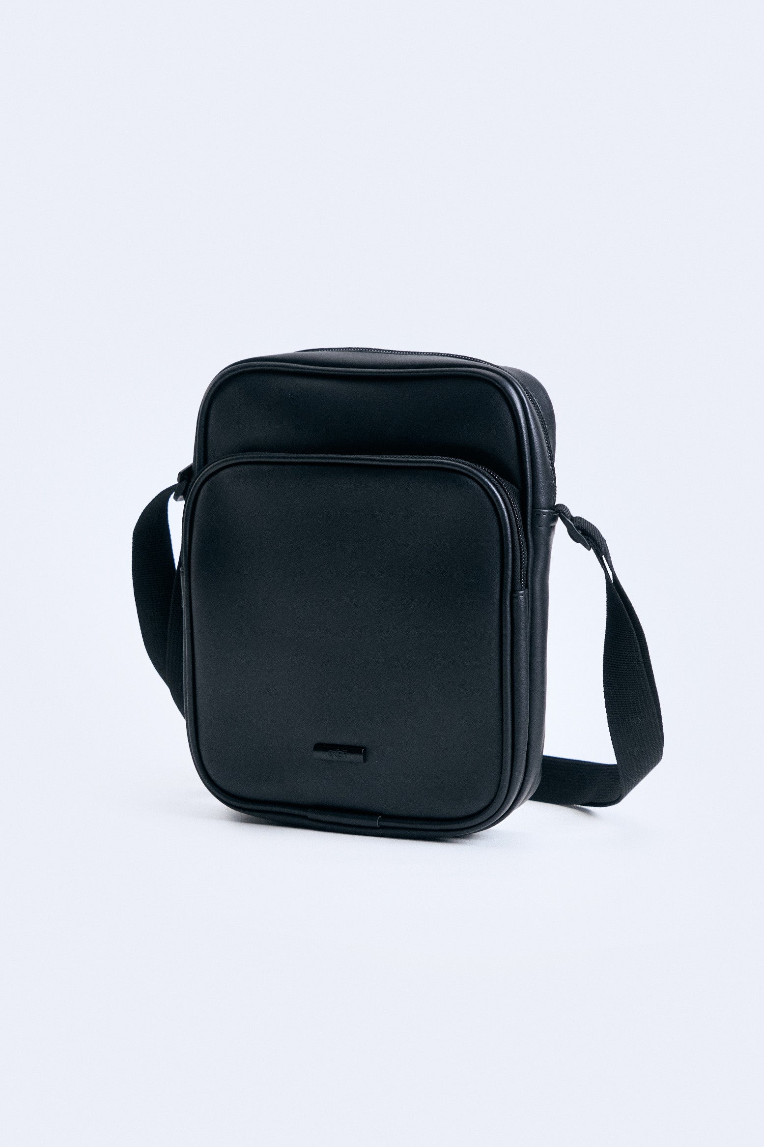 991300-Black (1).jpg