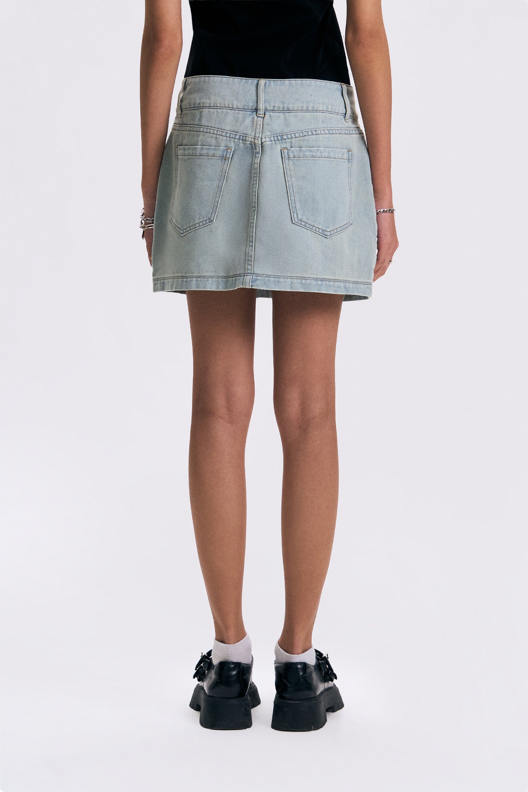 991595-Pale Blue (1).jpg