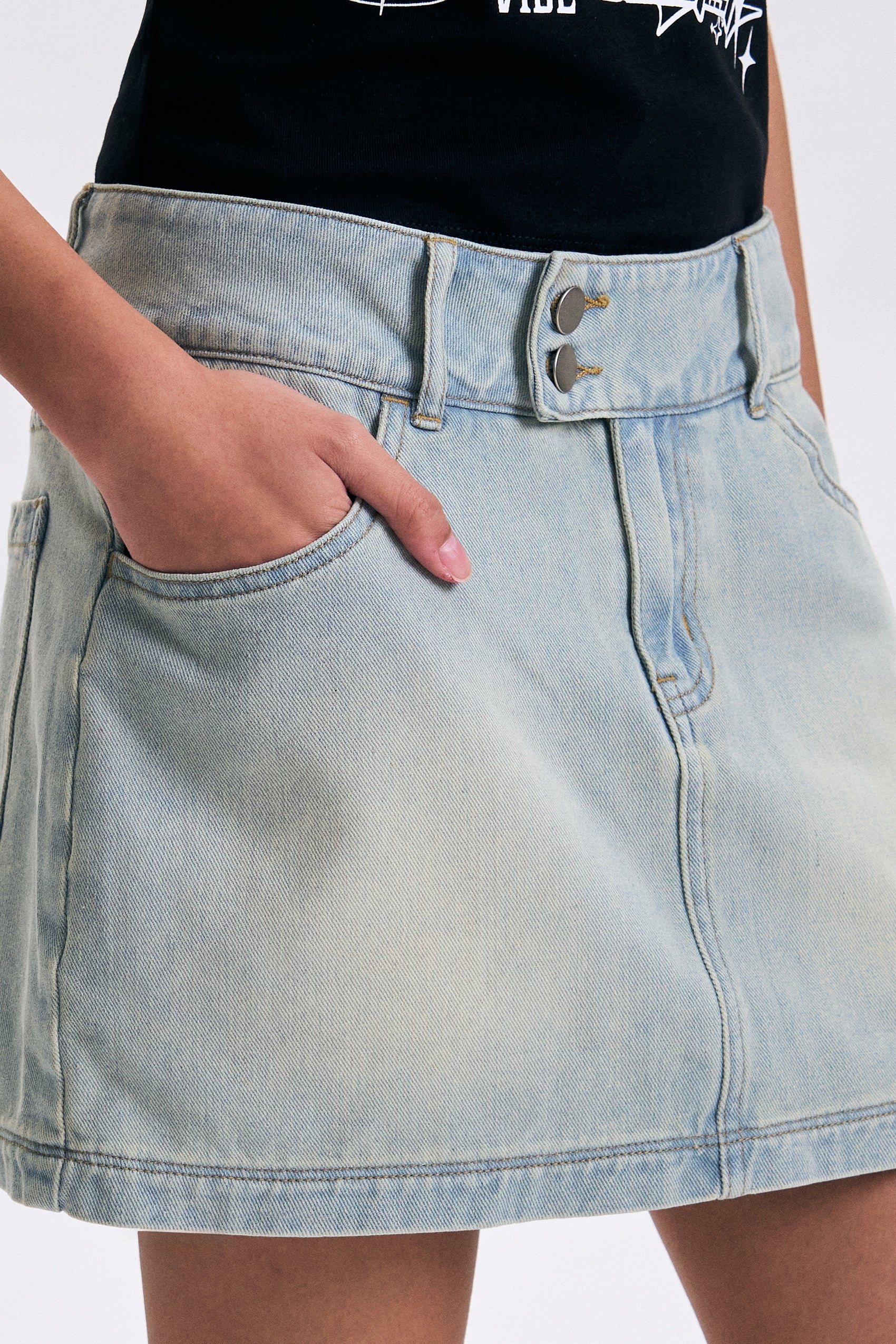 991595-Pale Blue (4).jpg