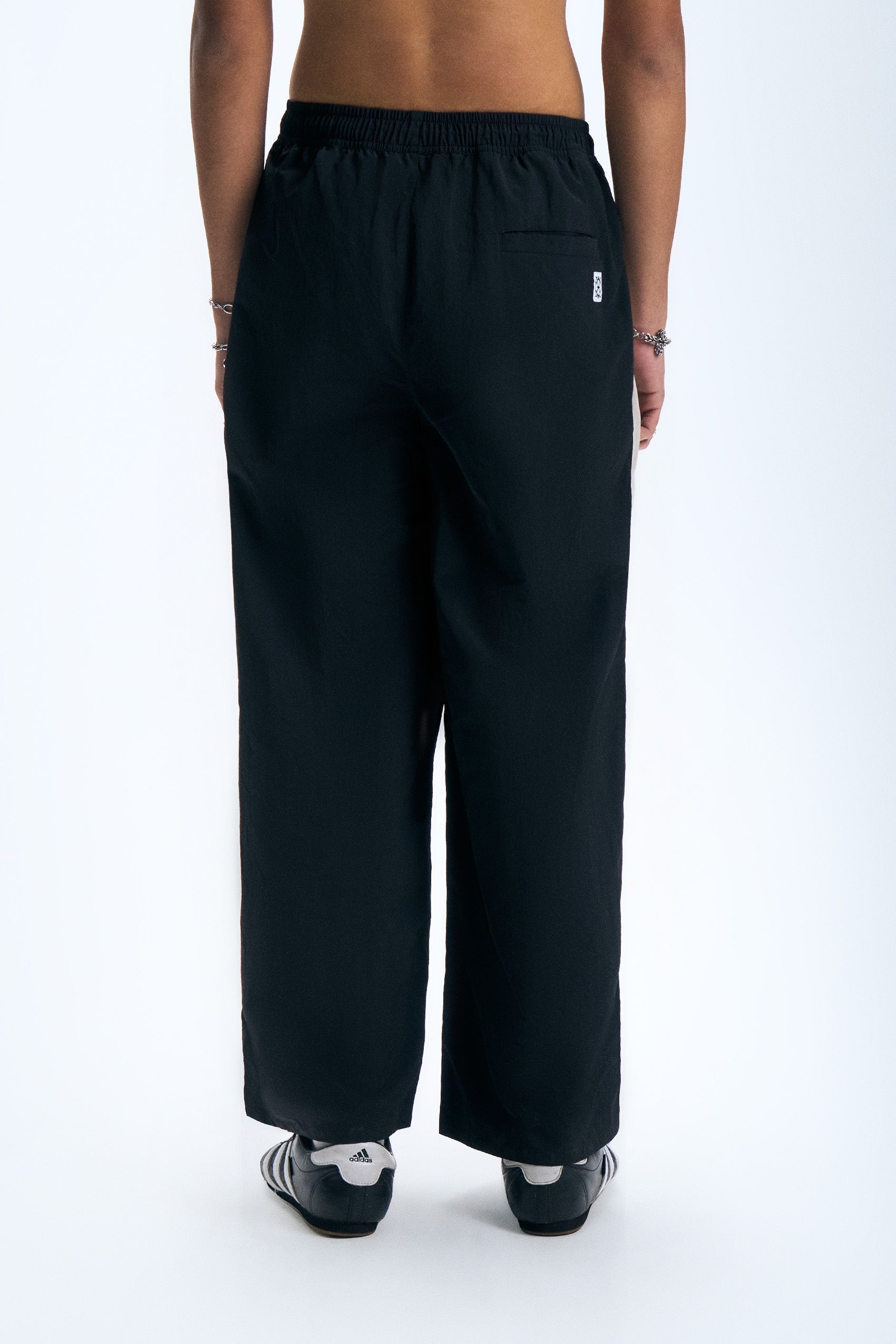 991757-Black (2).jpg