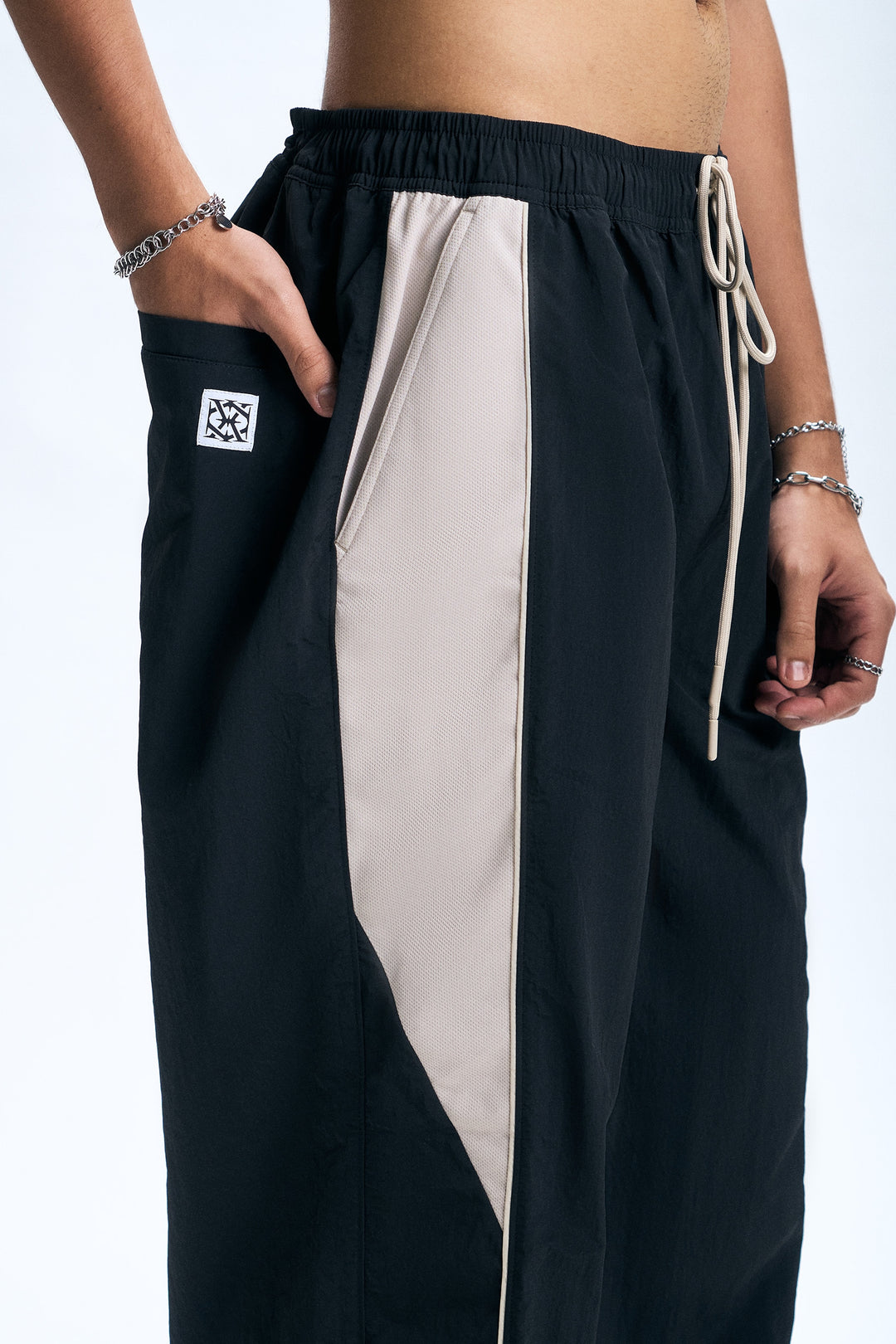 991757-Black (3).jpg