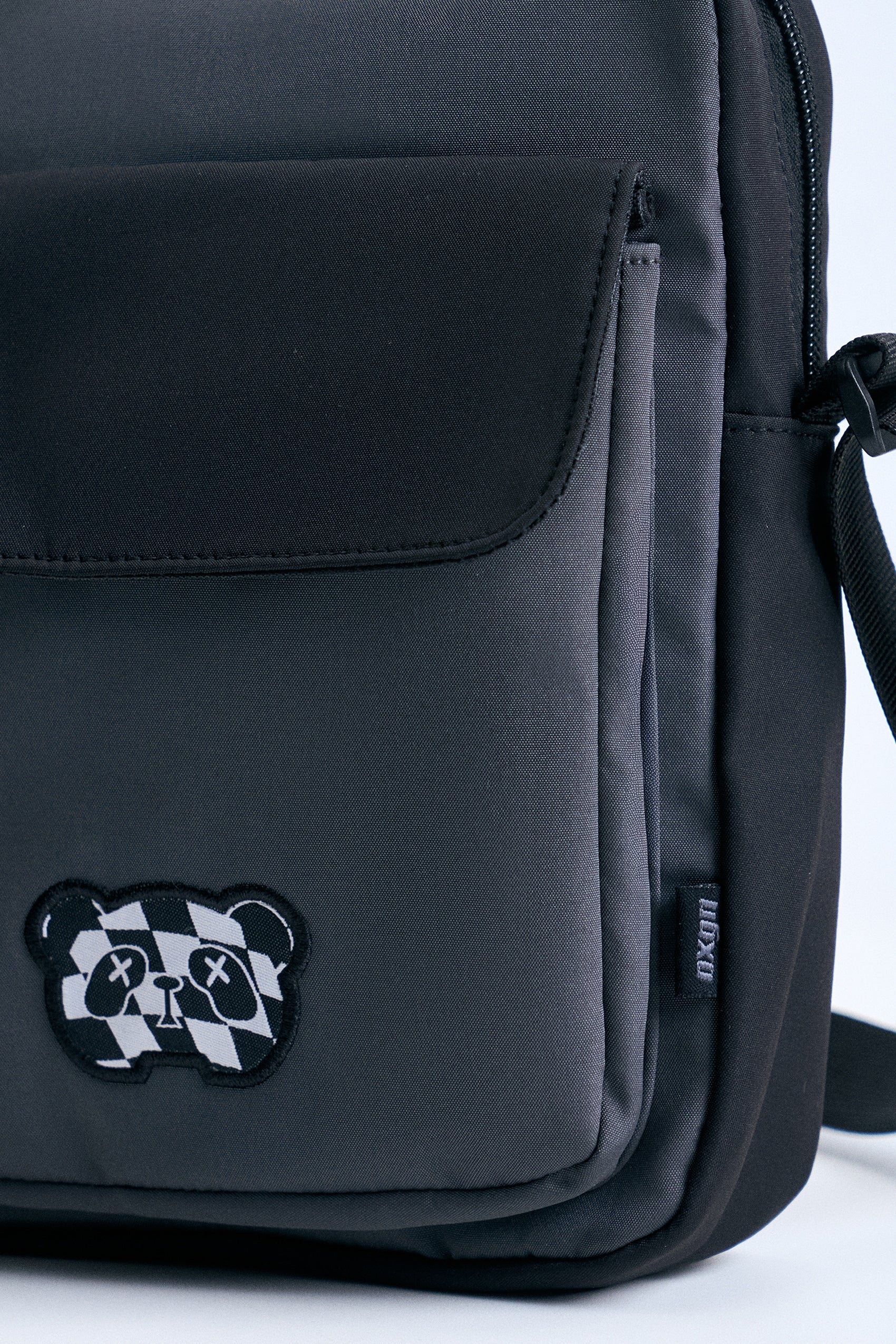 991904-Black (3).jpg