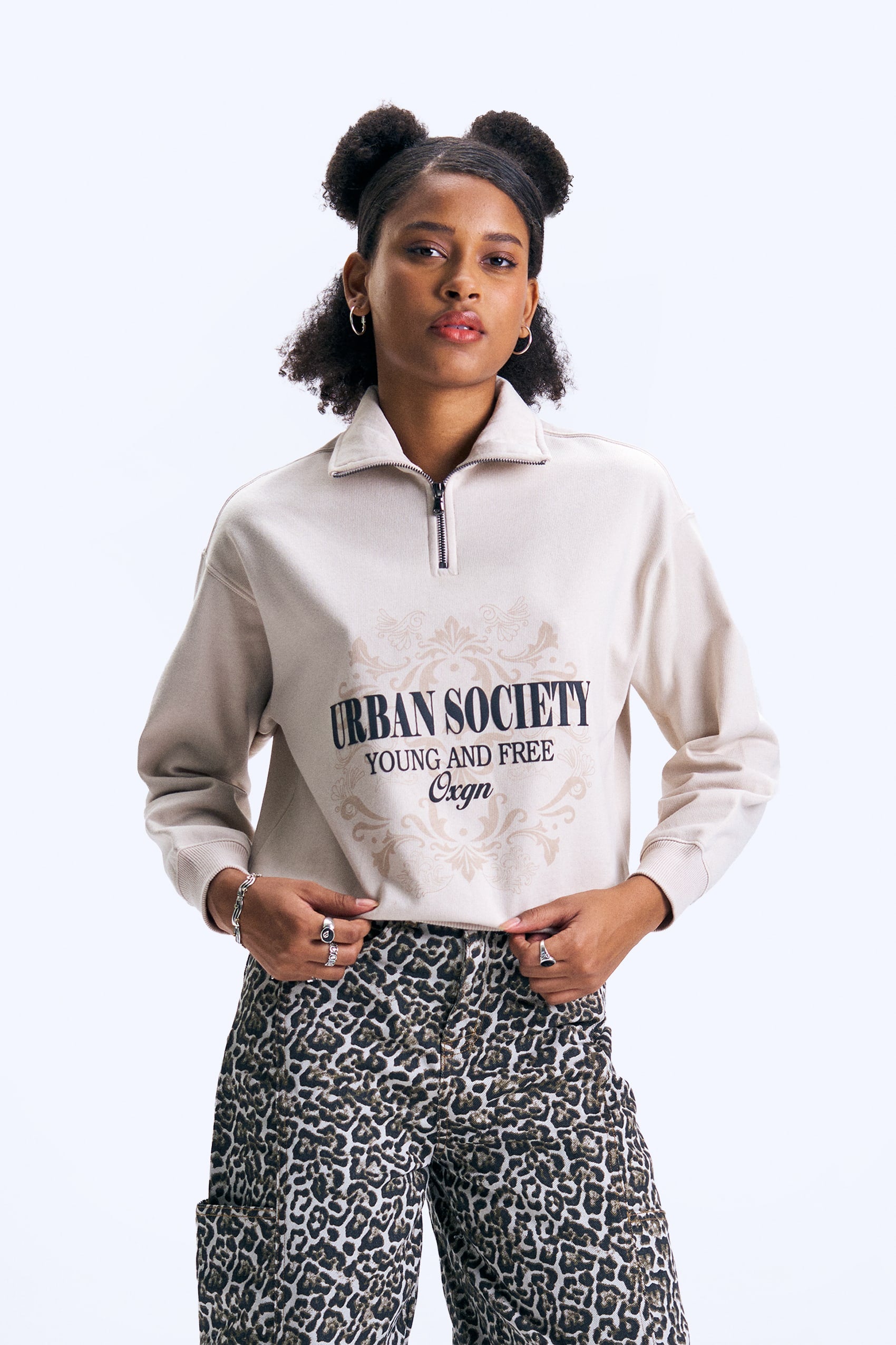 992410-Off White (1).jpg