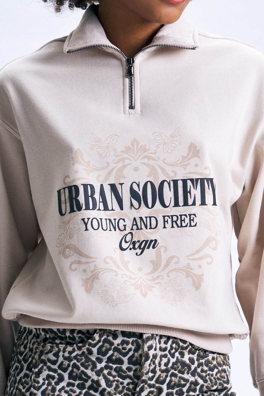 992410-Off White (2).jpg