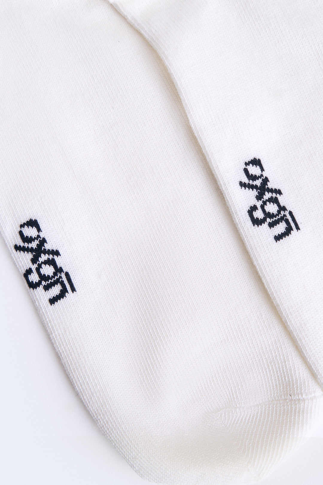 992438-Off White (3).jpg