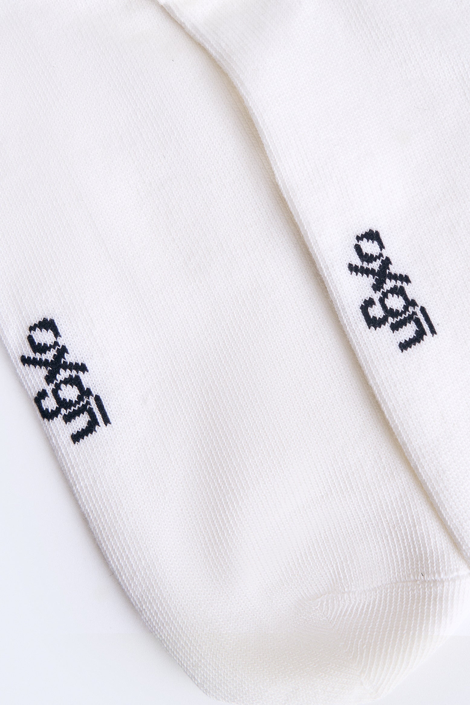 992438-Off White (3).jpg