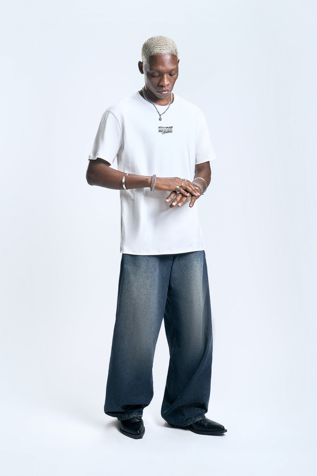 992669-Off White (3).jpg