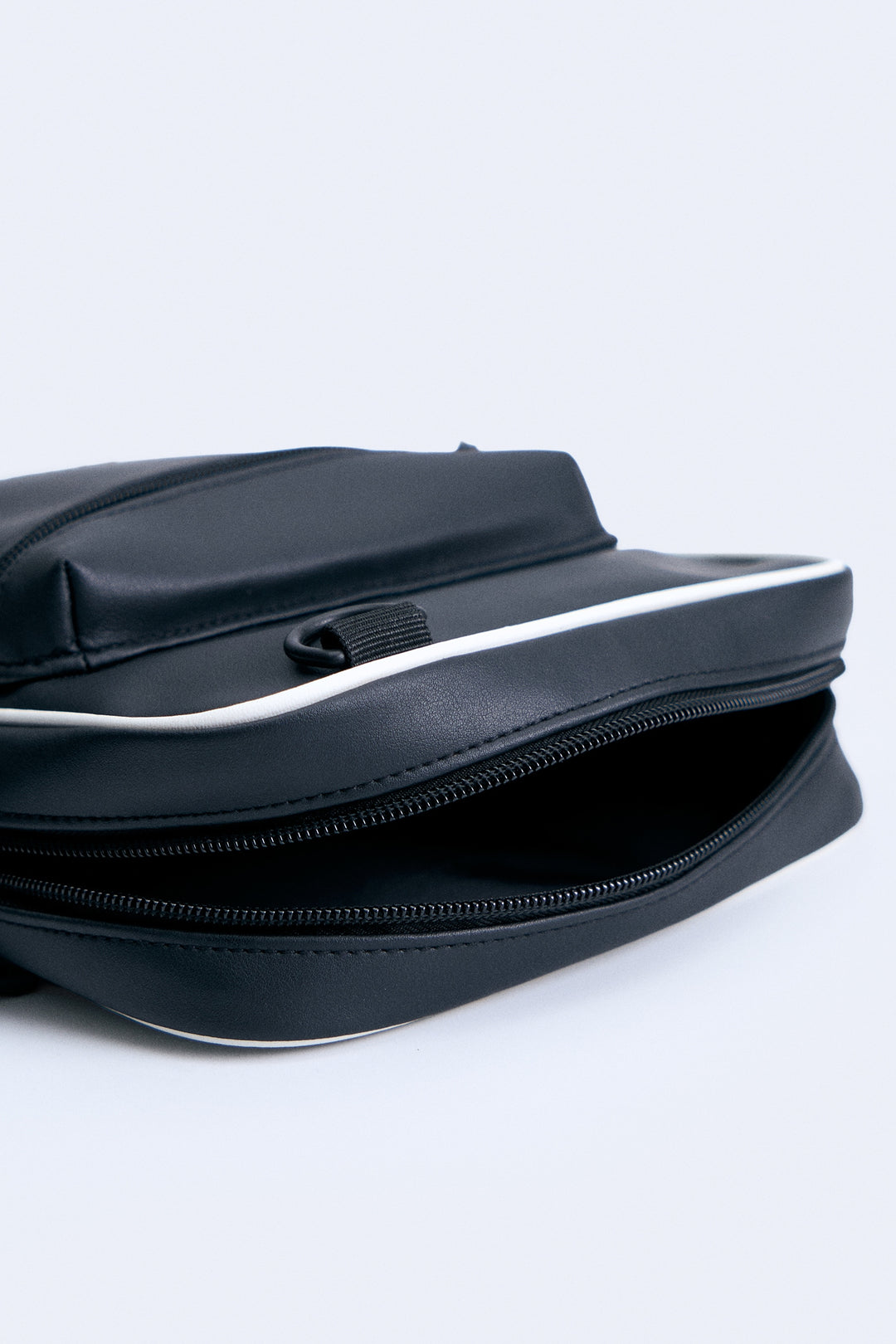 992851-Black (1).jpg