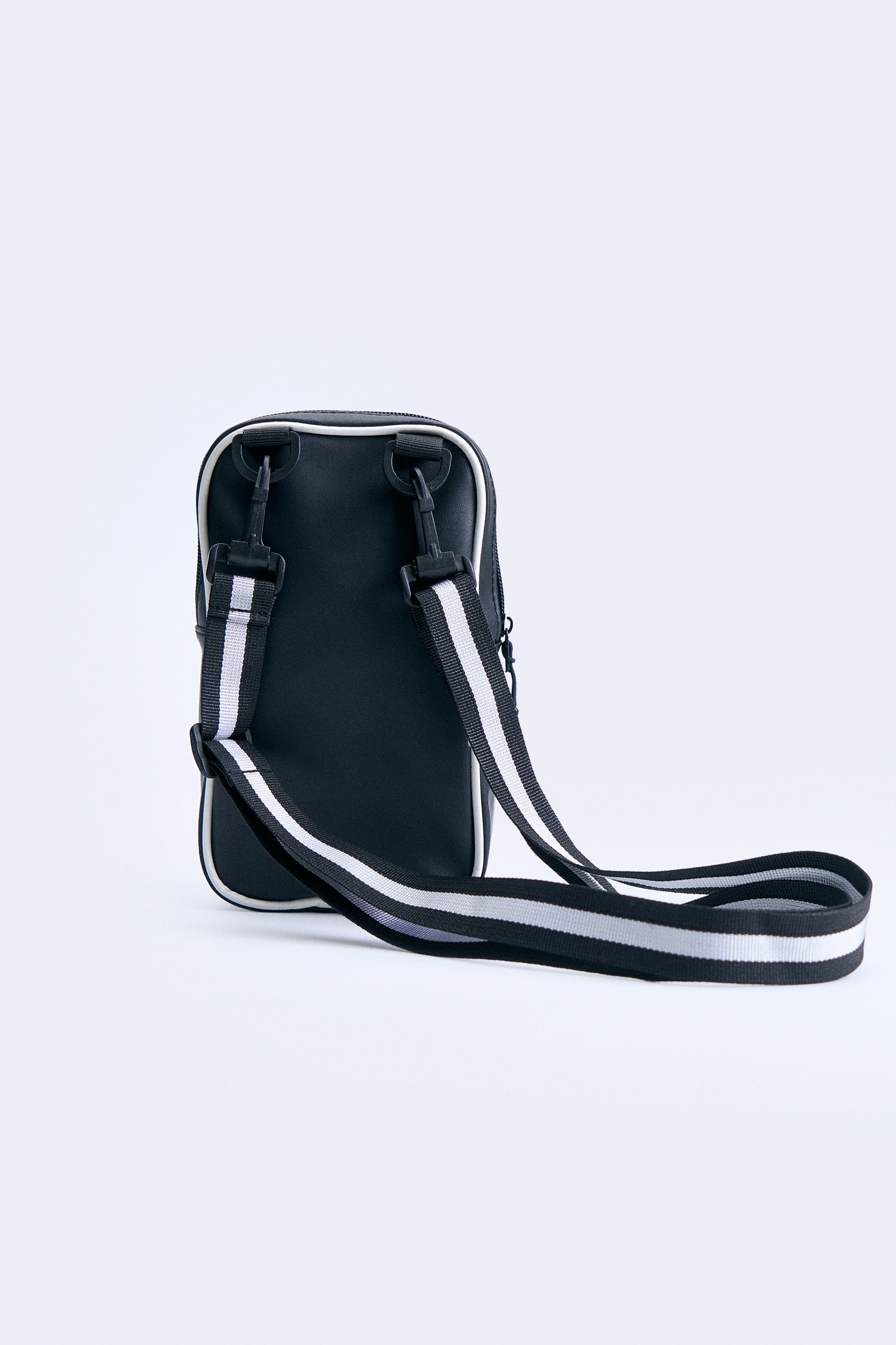 992869-Black (3).jpg