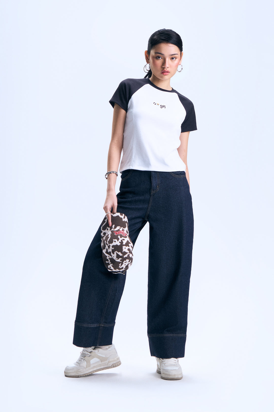 993919-Off White (1).jpg