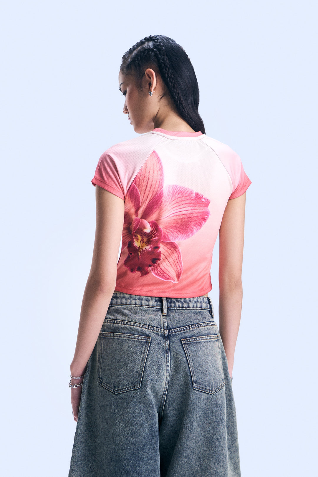 994343-Scarlet (4).jpg