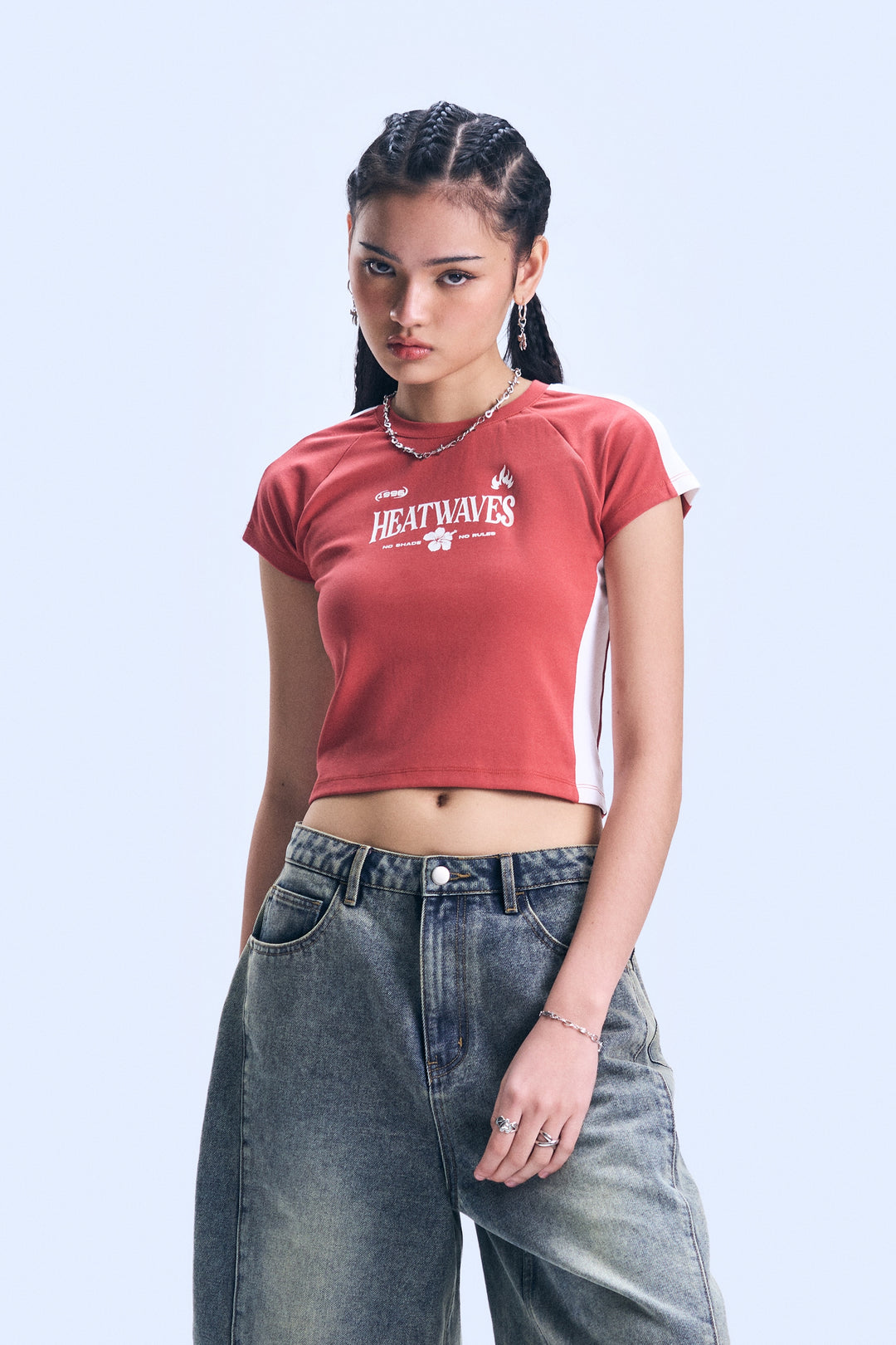 994348-Scarlet (2).jpg