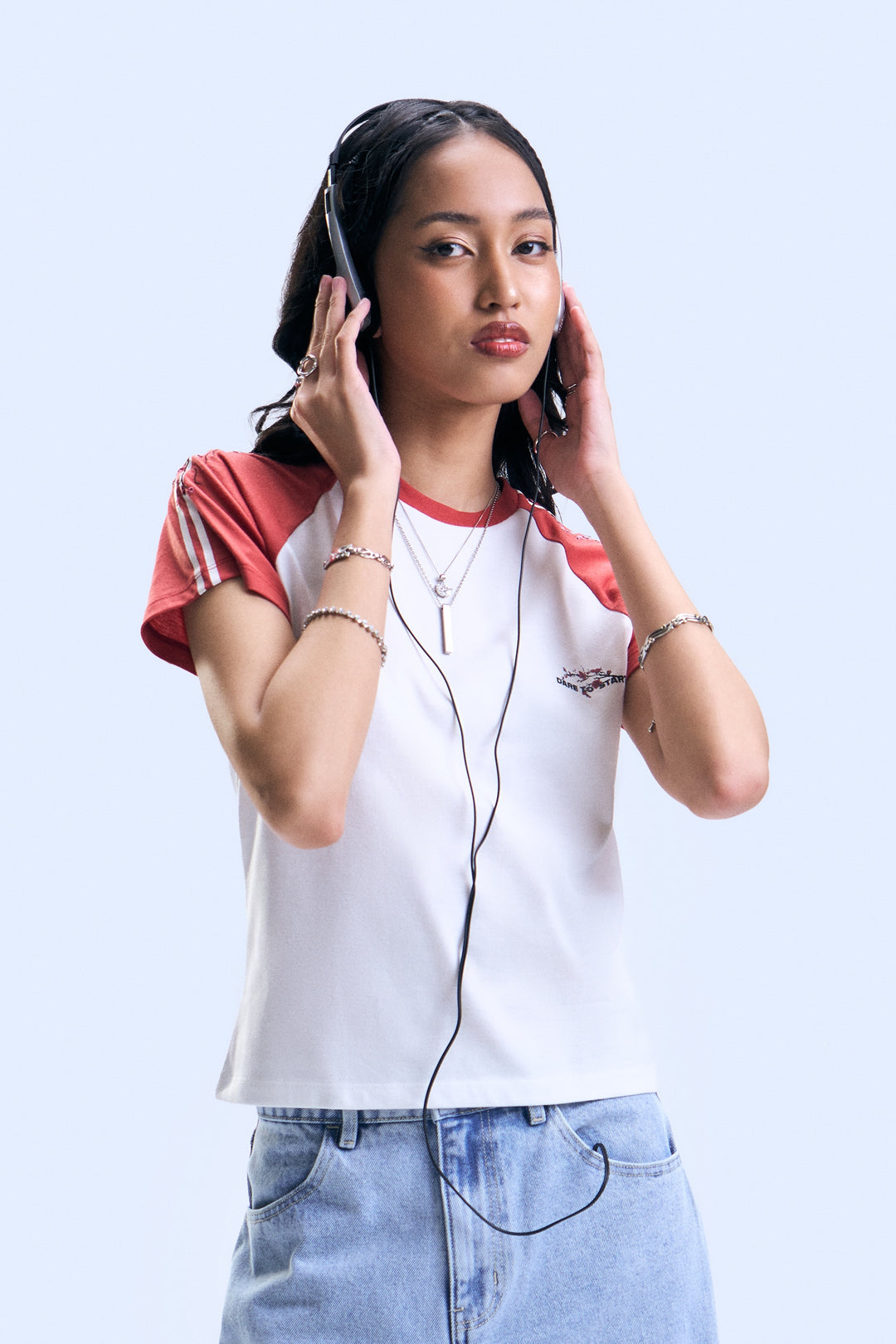 994641-Off White (1).jpg