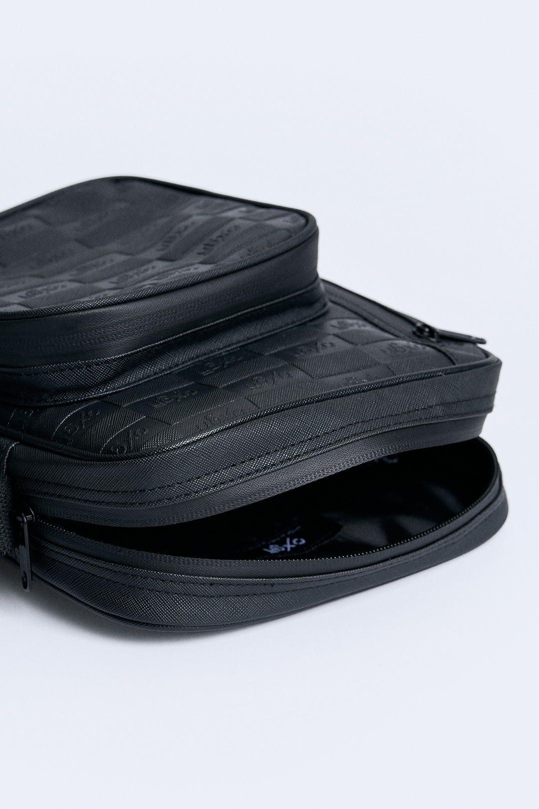 995240-Black (5).jpg
